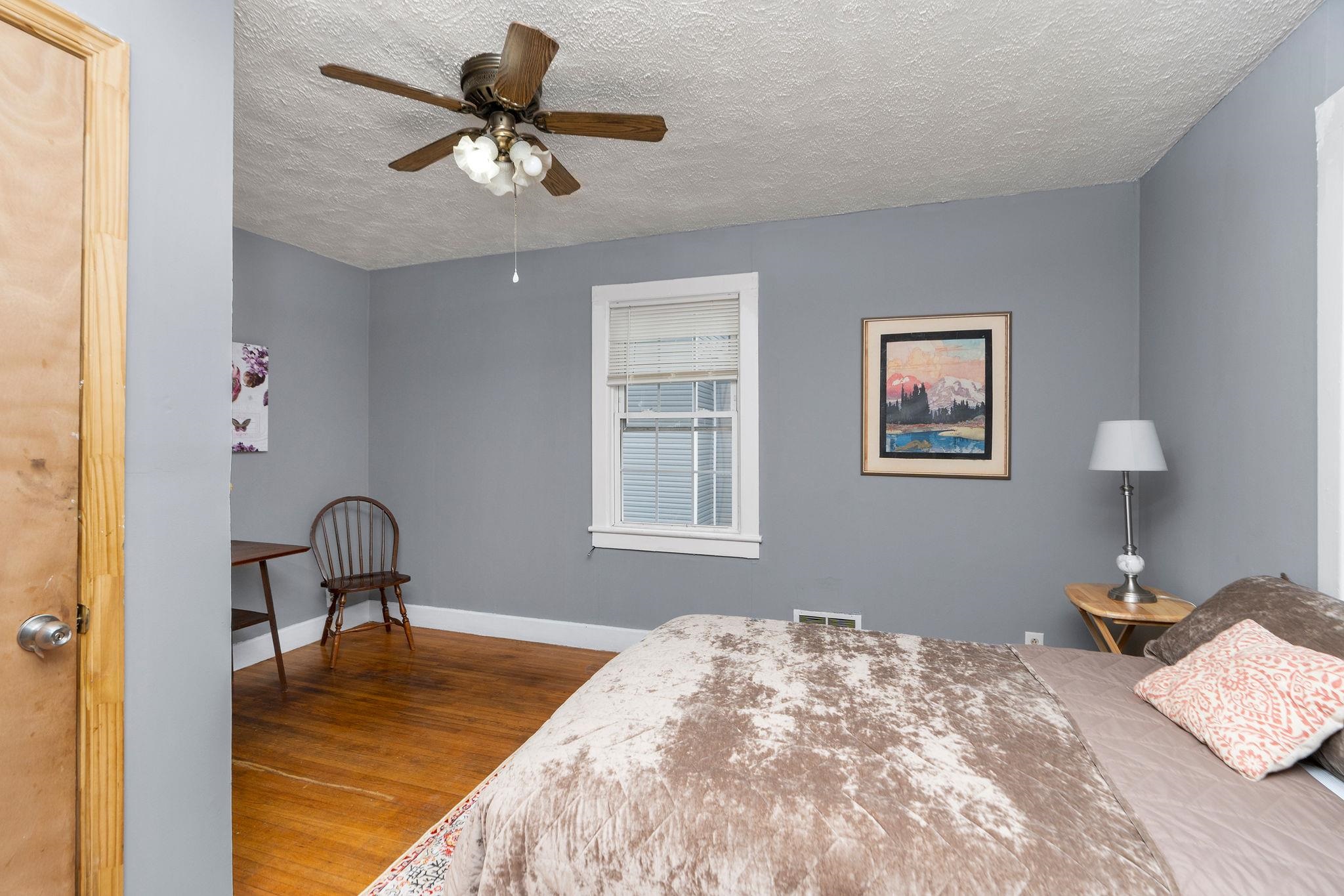 712 NELSON ST, STAUNTON, Virginia 24401, 3 Bedrooms Bedrooms, ,1 BathroomBathrooms,Residential,712 NELSON ST,670565 MLS # 670565