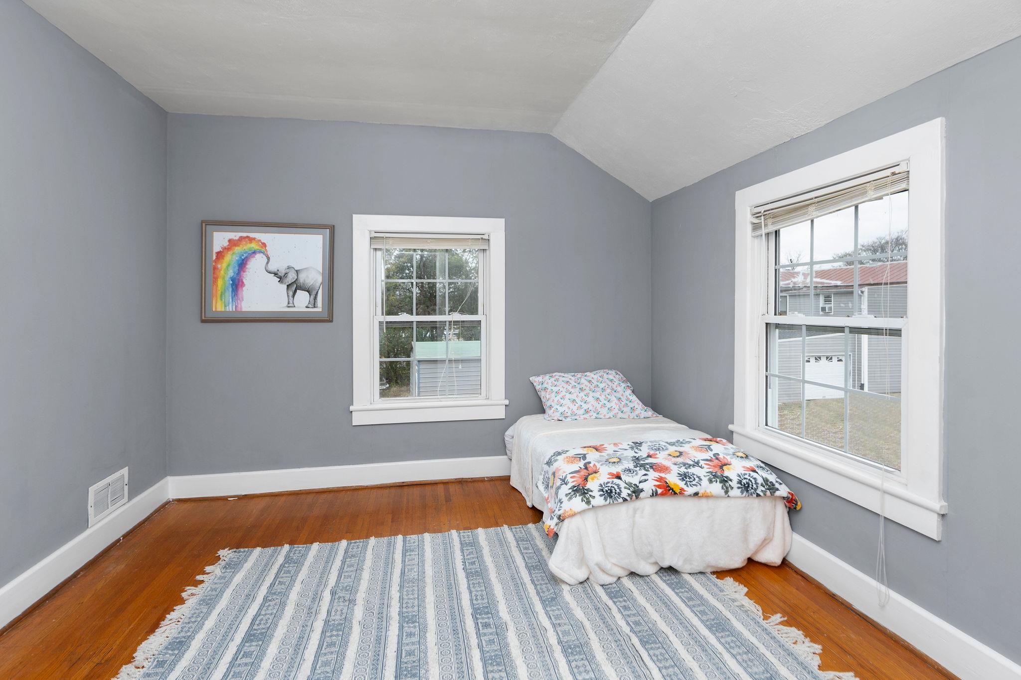 712 NELSON ST, STAUNTON, Virginia 24401, 3 Bedrooms Bedrooms, ,1 BathroomBathrooms,Residential,712 NELSON ST,670565 MLS # 670565