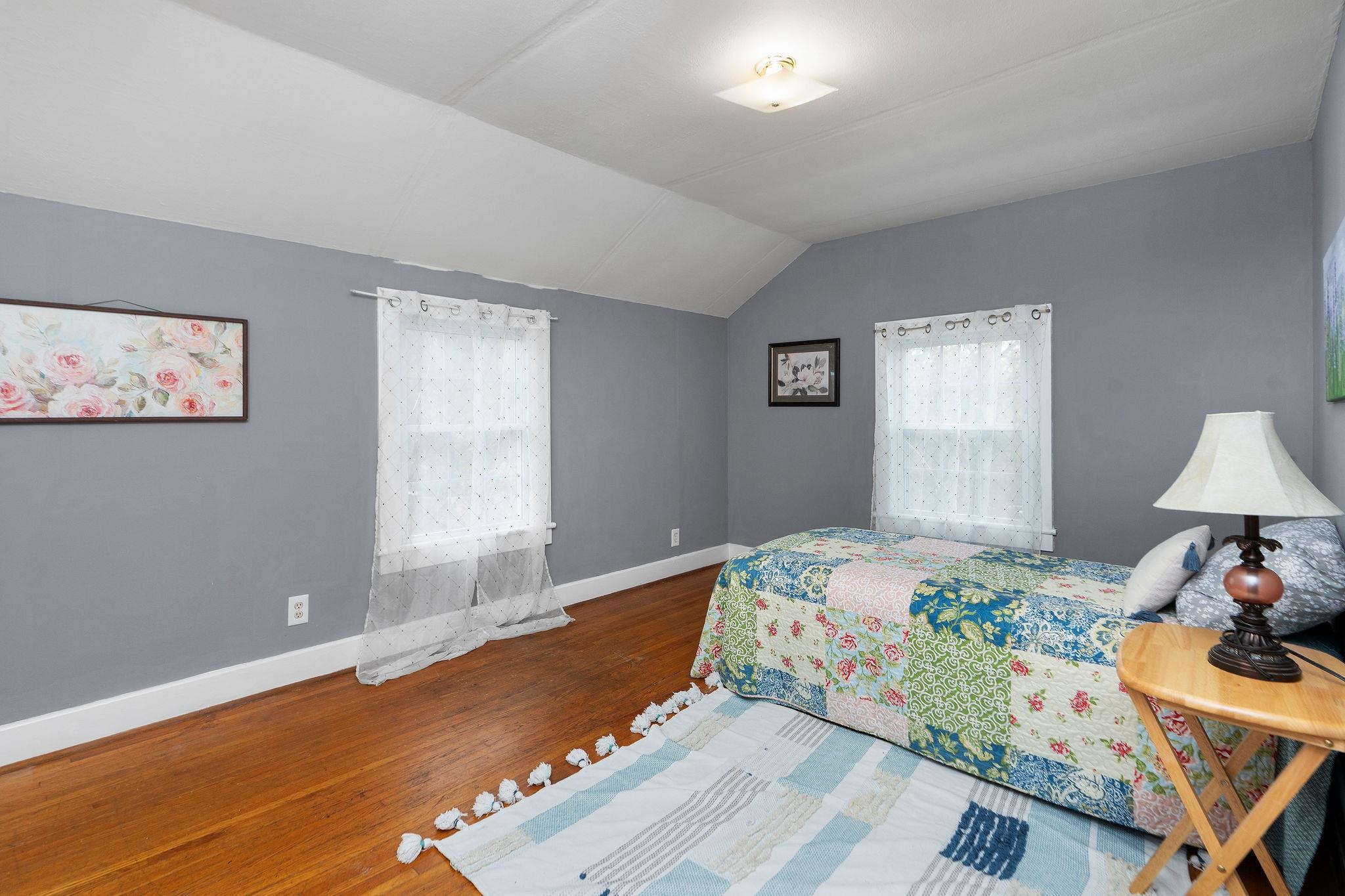 712 NELSON ST, STAUNTON, Virginia 24401, 3 Bedrooms Bedrooms, ,1 BathroomBathrooms,Residential,712 NELSON ST,670565 MLS # 670565