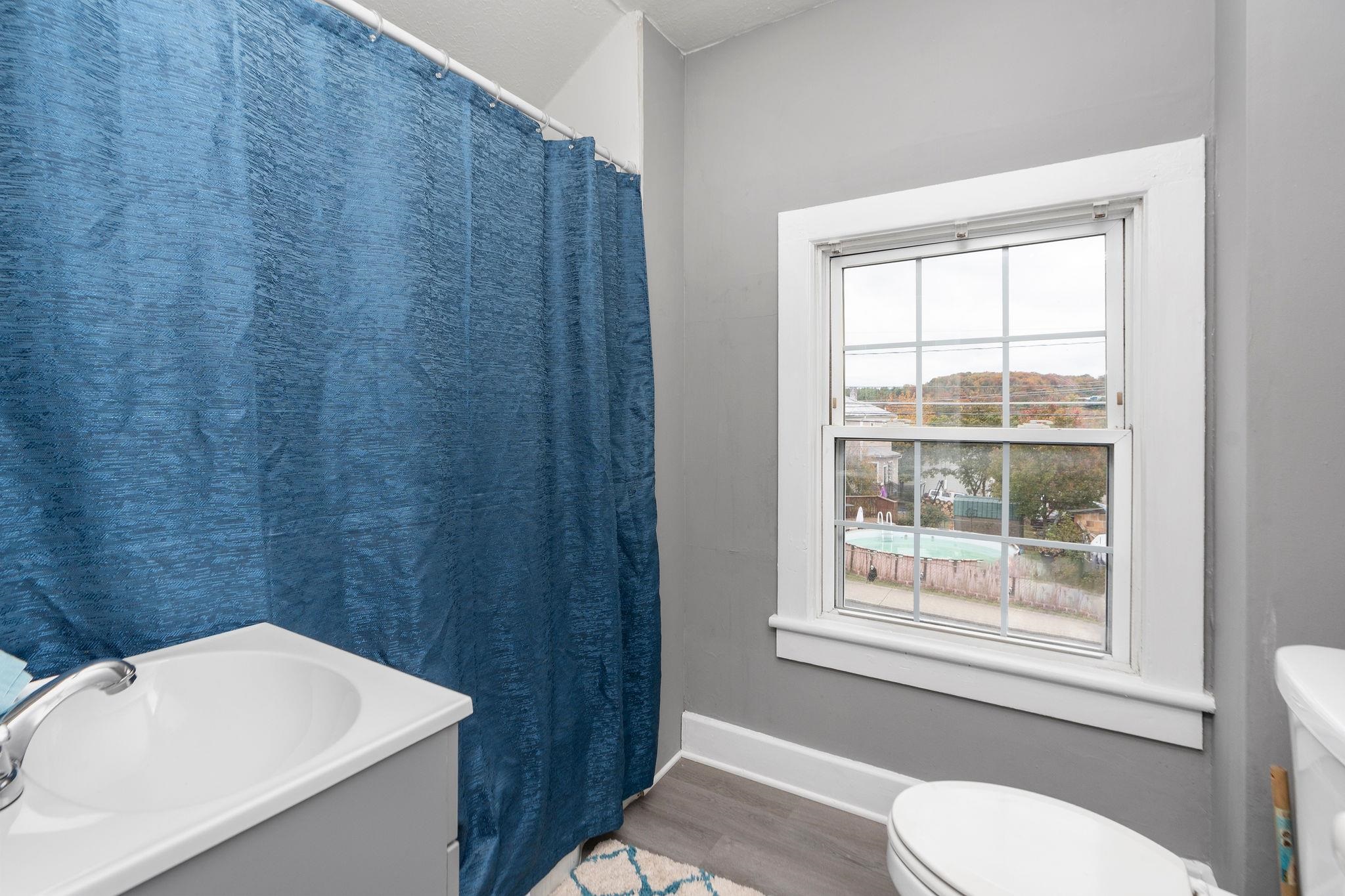 712 NELSON ST, STAUNTON, Virginia 24401, 3 Bedrooms Bedrooms, ,1 BathroomBathrooms,Residential,712 NELSON ST,670565 MLS # 670565