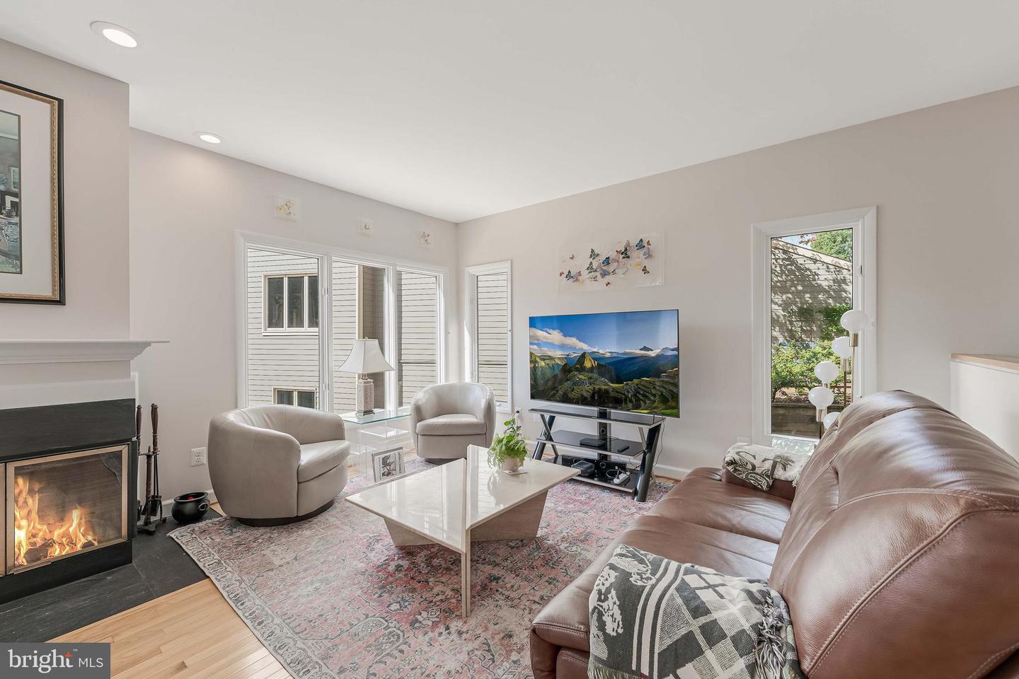 1933 LAKEPORT WAY, RESTON, Virginia 20191, 3 Bedrooms Bedrooms, ,2 BathroomsBathrooms,Residential,For sale,1933 LAKEPORT WAY,VAFX2267172 MLS # VAFX2267172 1933 LAKEPORT WAY, RESTON, Virginia 20191, 3 Bedrooms Bedrooms, ,2 BathroomsBathrooms,Residential,For sale,1933 LAKEPORT WAY,VAFX2267172 MLS # VAFX2267172