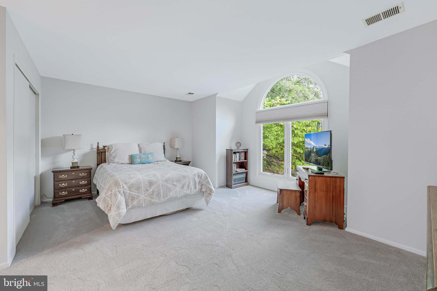 1933 LAKEPORT WAY, RESTON, Virginia 20191, 3 Bedrooms Bedrooms, ,2 BathroomsBathrooms,Residential,For sale,1933 LAKEPORT WAY,VAFX2267172 MLS # VAFX2267172 1933 LAKEPORT WAY, RESTON, Virginia 20191, 3 Bedrooms Bedrooms, ,2 BathroomsBathrooms,Residential,For sale,1933 LAKEPORT WAY,VAFX2267172 MLS # VAFX2267172