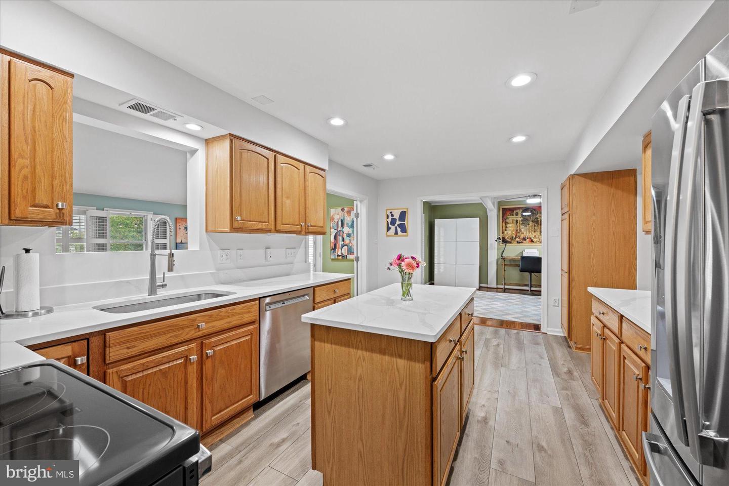 7204 RACEPOINT WAY, ALEXANDRIA, Virginia 22315, 4 Bedrooms Bedrooms, 13 Rooms Rooms,3 BathroomsBathrooms,Residential,For sale,7204 RACEPOINT WAY,VAFX2270186 MLS # VAFX2270186