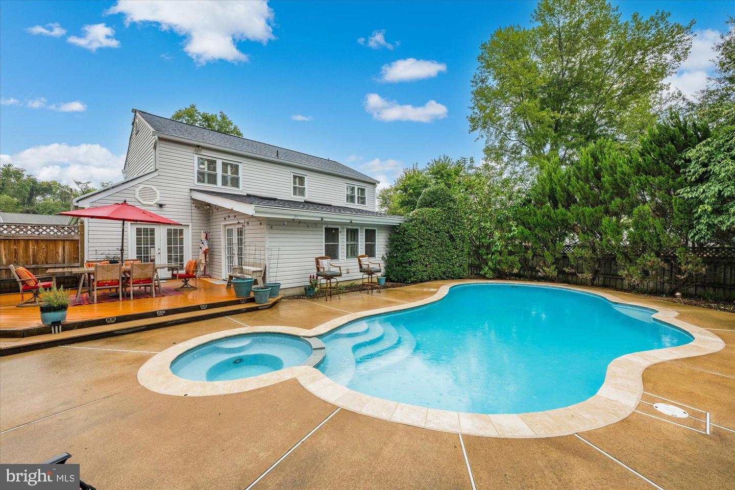 7204 RACEPOINT WAY, ALEXANDRIA, Virginia 22315, 4 Bedrooms Bedrooms, 13 Rooms Rooms,3 BathroomsBathrooms,Residential,For sale,7204 RACEPOINT WAY,VAFX2270186 MLS # VAFX2270186