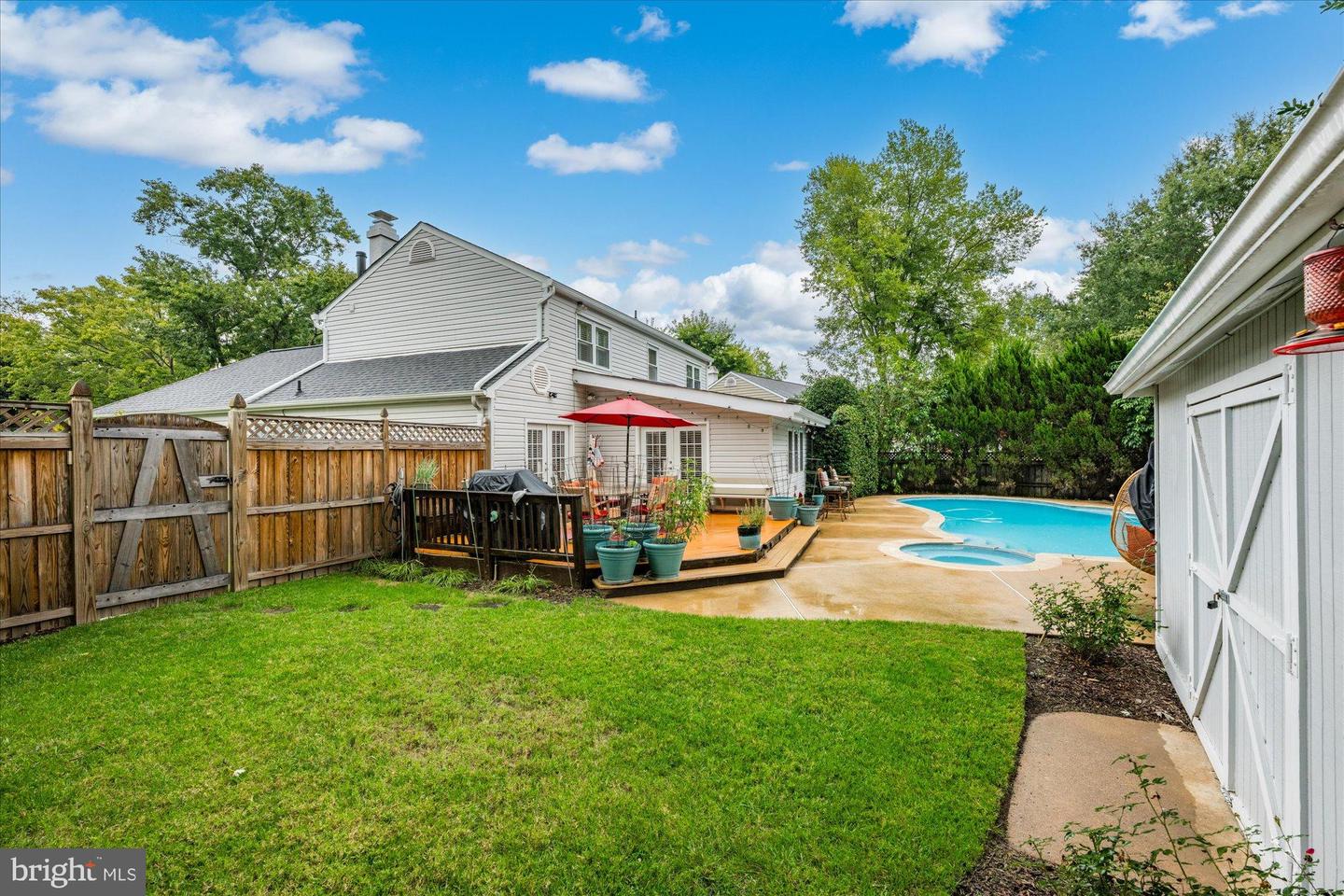 7204 RACEPOINT WAY, ALEXANDRIA, Virginia 22315, 4 Bedrooms Bedrooms, 13 Rooms Rooms,3 BathroomsBathrooms,Residential,For sale,7204 RACEPOINT WAY,VAFX2270186 MLS # VAFX2270186