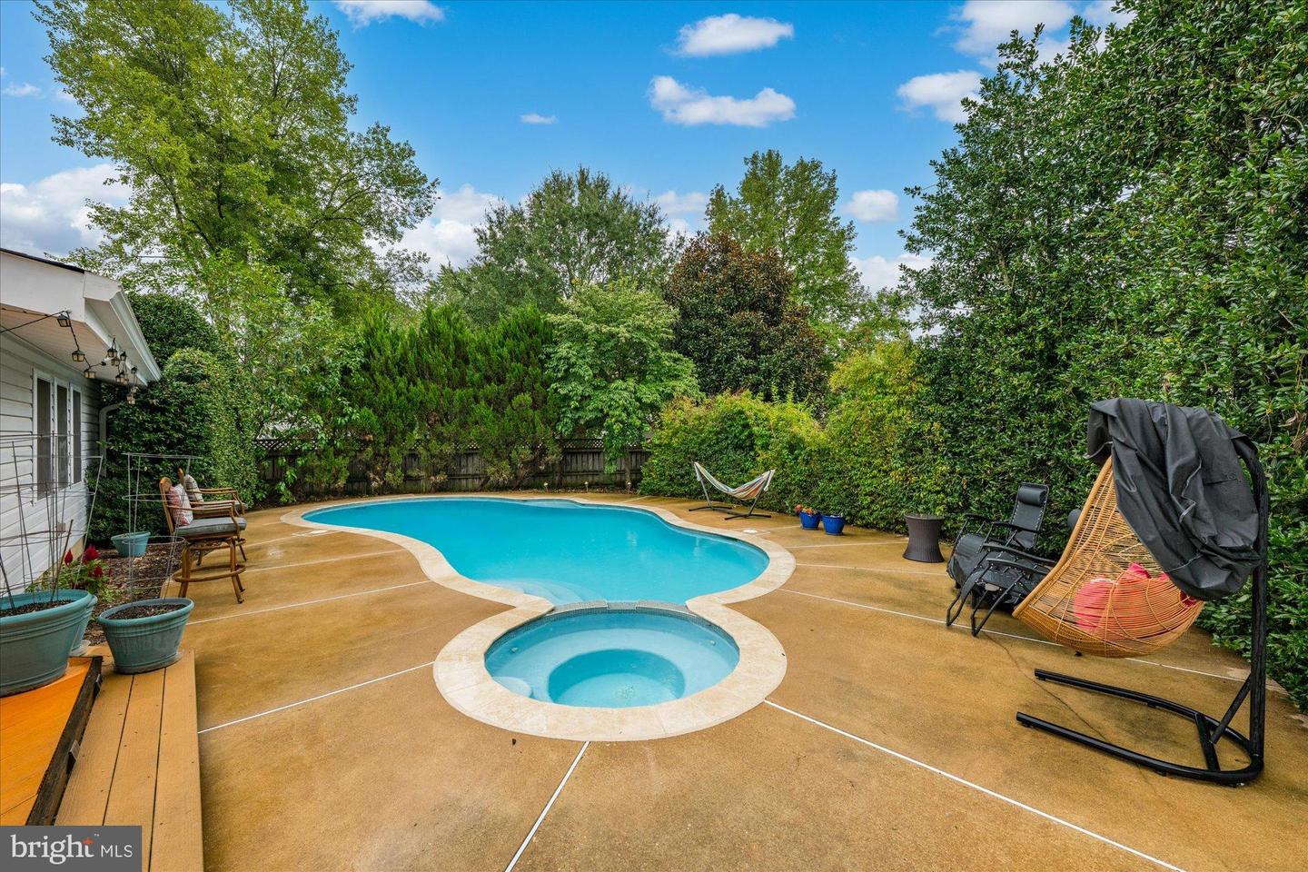 7204 RACEPOINT WAY, ALEXANDRIA, Virginia 22315, 4 Bedrooms Bedrooms, 13 Rooms Rooms,3 BathroomsBathrooms,Residential,For sale,7204 RACEPOINT WAY,VAFX2270186 MLS # VAFX2270186