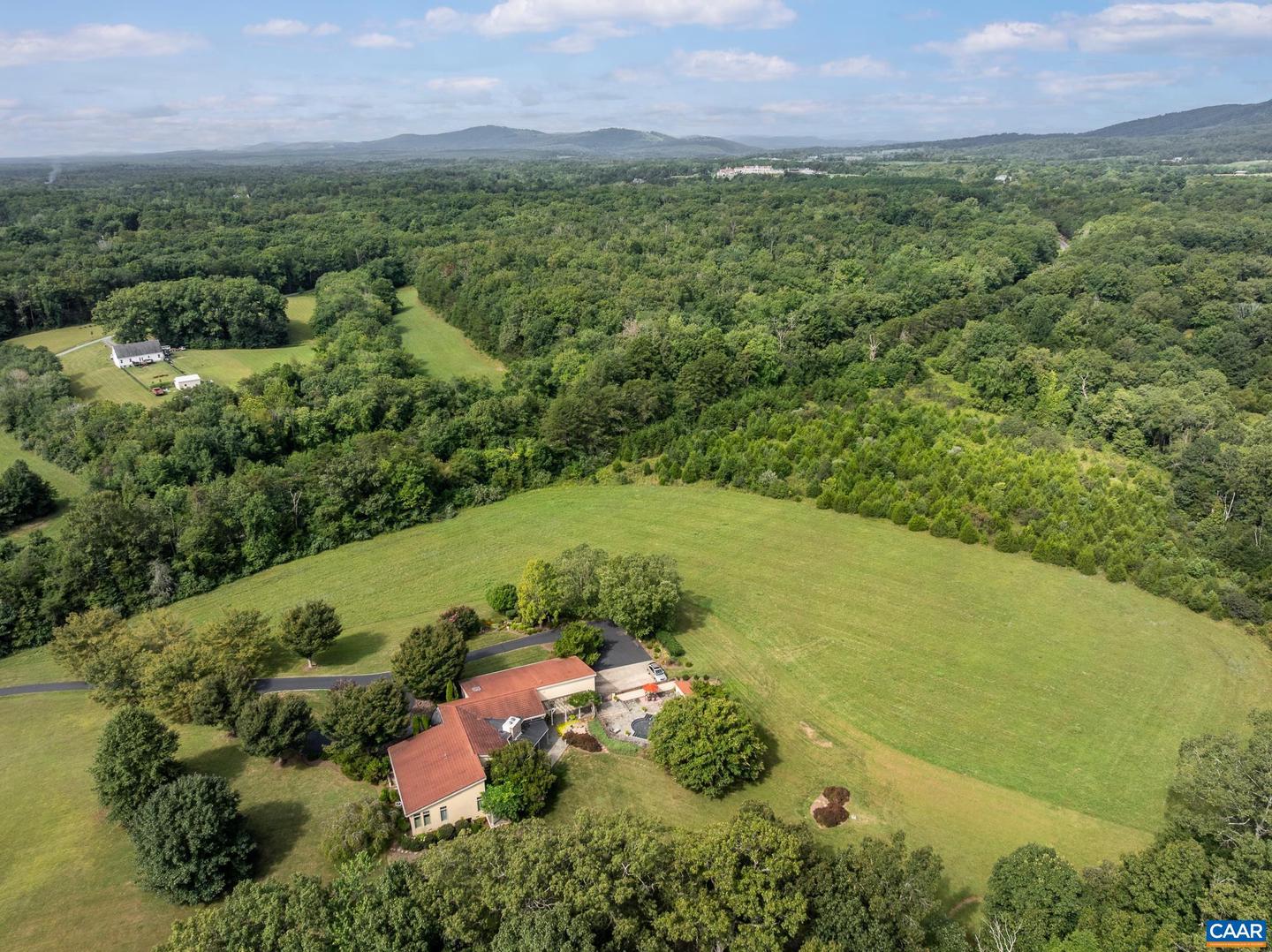 4798 BARN FIELD DR, KESWICK, Virginia 22947, 3 Bedrooms Bedrooms, ,3 BathroomsBathrooms,Residential,For sale,4798 BARN FIELD DR,670493 MLS # 670493 4798 BARN FIELD DR, KESWICK, Virginia 22947, 3 Bedrooms Bedrooms, ,3 BathroomsBathrooms,Residential,For sale,4798 BARN FIELD DR,670493 MLS # 670493