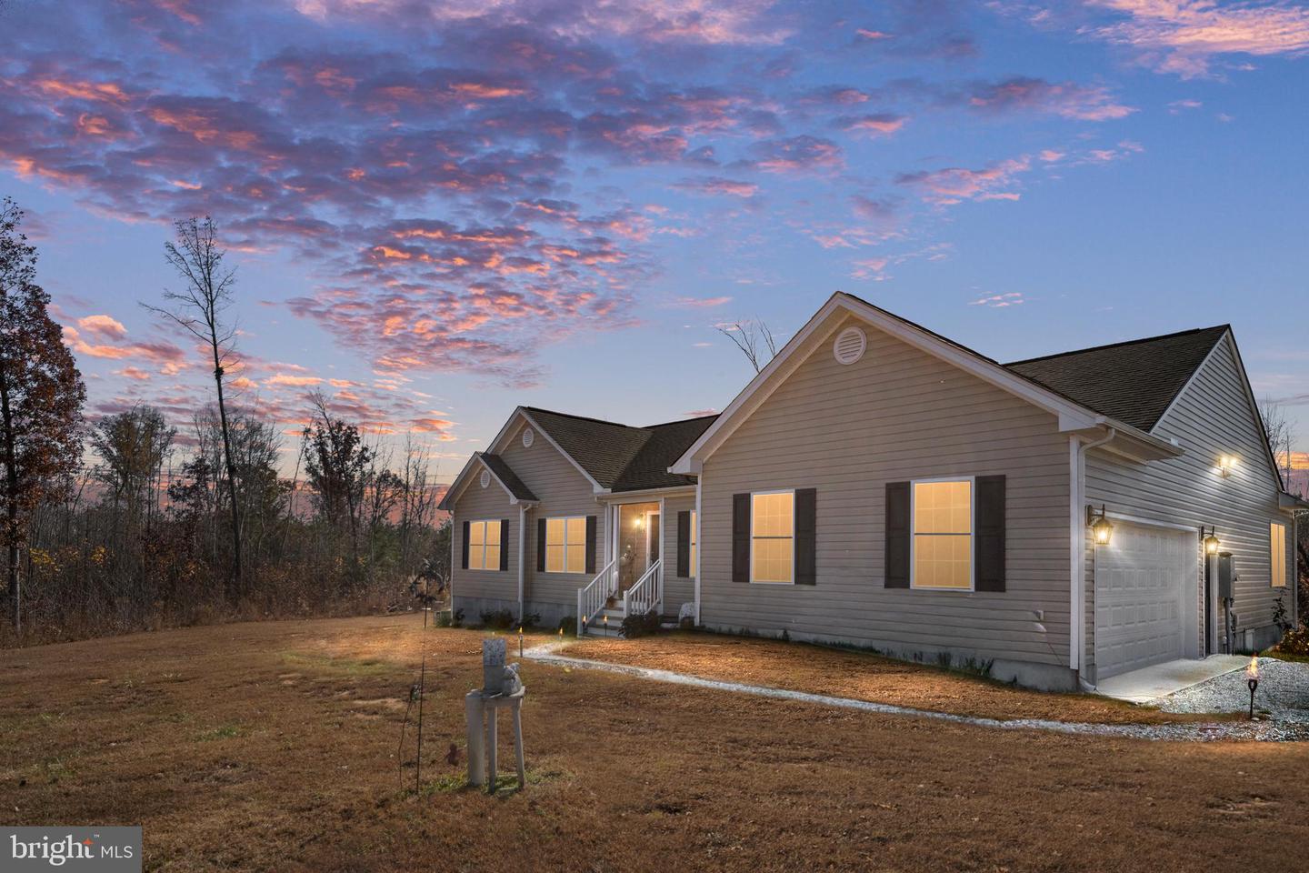 564 EQUESTRIAN LANDING TRL, BUMPASS, Virginia 23024, 4 Bedrooms Bedrooms, ,2 BathroomsBathrooms,Residential,For sale,564 EQUESTRIAN LANDING TRL,VALA2008856 MLS # VALA2008856