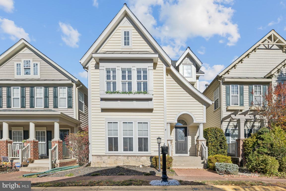 7744 GRANDWIND DR, LORTON, Virginia 22079, 3 Bedrooms Bedrooms, ,2 BathroomsBathrooms,Residential,For sale,7744 GRANDWIND DR,VAFX2278208 MLS # VAFX2278208
