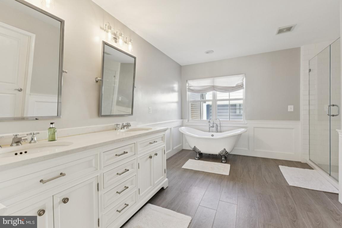 7744 GRANDWIND DR, LORTON, Virginia 22079, 3 Bedrooms Bedrooms, ,2 BathroomsBathrooms,Residential,For sale,7744 GRANDWIND DR,VAFX2278208 MLS # VAFX2278208