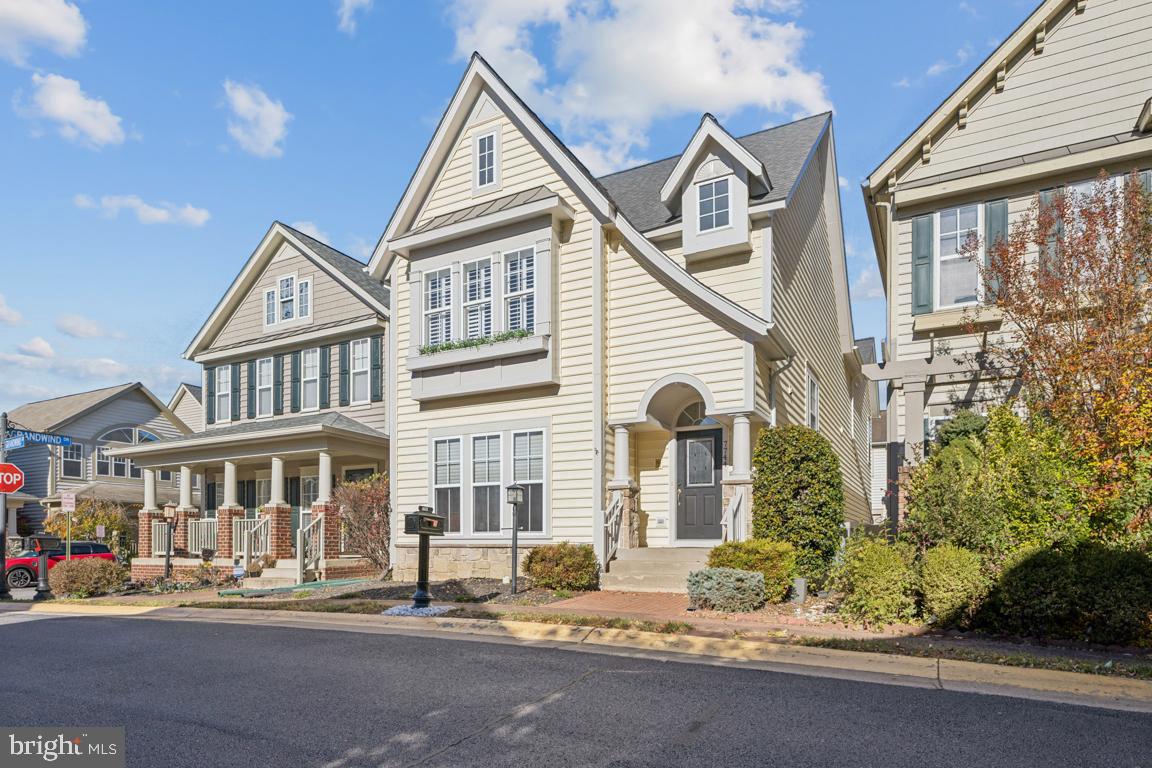 7744 GRANDWIND DR, LORTON, Virginia 22079, 3 Bedrooms Bedrooms, ,2 BathroomsBathrooms,Residential,For sale,7744 GRANDWIND DR,VAFX2278208 MLS # VAFX2278208