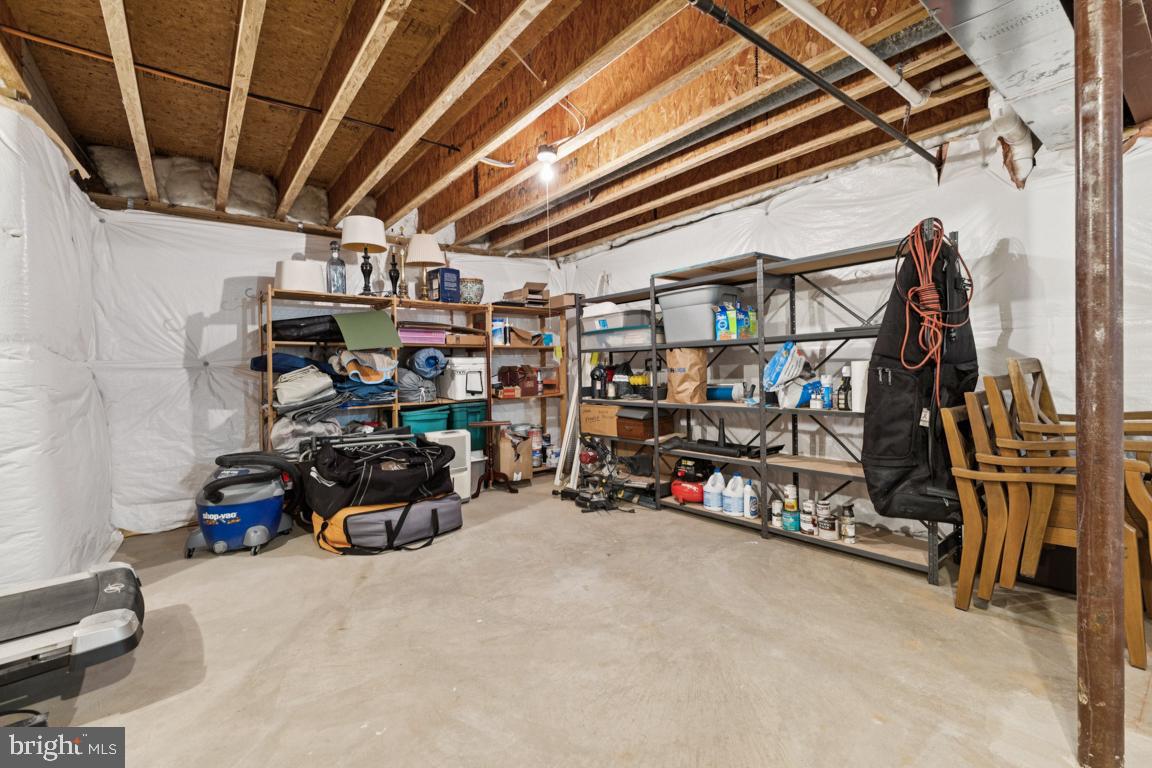 7744 GRANDWIND DR, LORTON, Virginia 22079, 3 Bedrooms Bedrooms, ,2 BathroomsBathrooms,Residential,For sale,7744 GRANDWIND DR,VAFX2278208 MLS # VAFX2278208