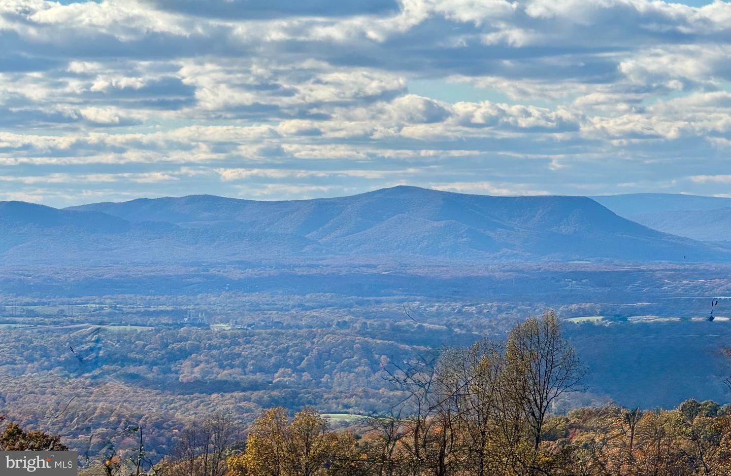 4 LEE DRIVE, LINDEN, Virginia 22642, 3 Bedrooms Bedrooms, ,2 BathroomsBathrooms,Residential,For sale,4 LEE DRIVE,VAWR2012742 MLS # VAWR2012742