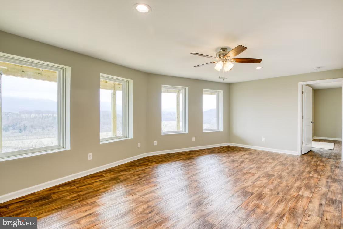 4 LEE DRIVE, LINDEN, Virginia 22642, 3 Bedrooms Bedrooms, ,2 BathroomsBathrooms,Residential,For sale,4 LEE DRIVE,VAWR2012742 MLS # VAWR2012742