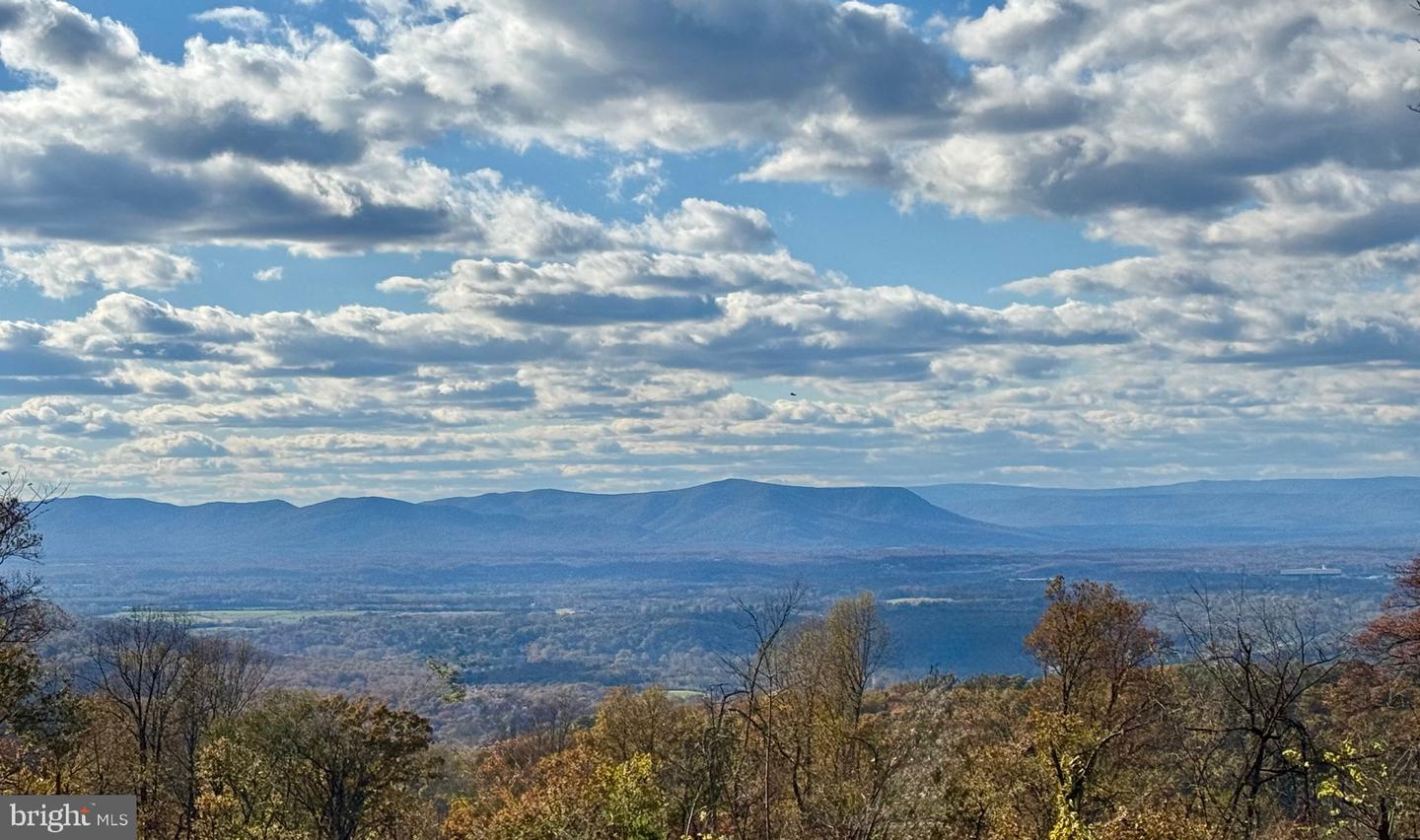 4 LEE DRIVE, LINDEN, Virginia 22642, 3 Bedrooms Bedrooms, ,2 BathroomsBathrooms,Residential,For sale,4 LEE DRIVE,VAWR2012742 MLS # VAWR2012742