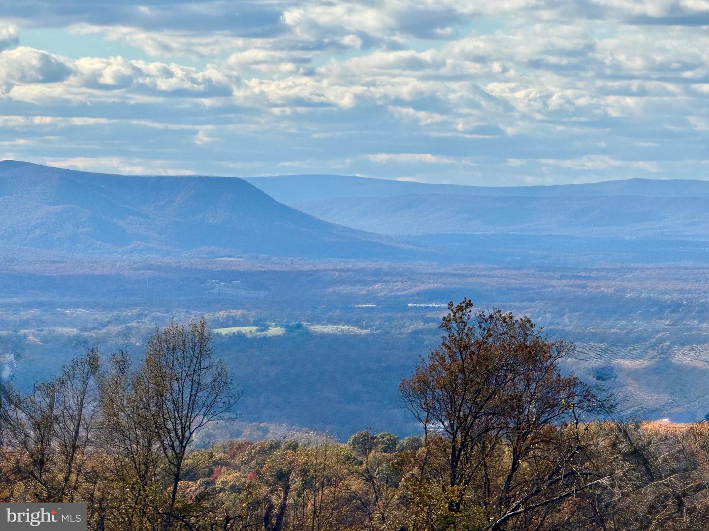 4 LEE DRIVE, LINDEN, Virginia 22642, 3 Bedrooms Bedrooms, ,2 BathroomsBathrooms,Residential,For sale,4 LEE DRIVE,VAWR2012742 MLS # VAWR2012742