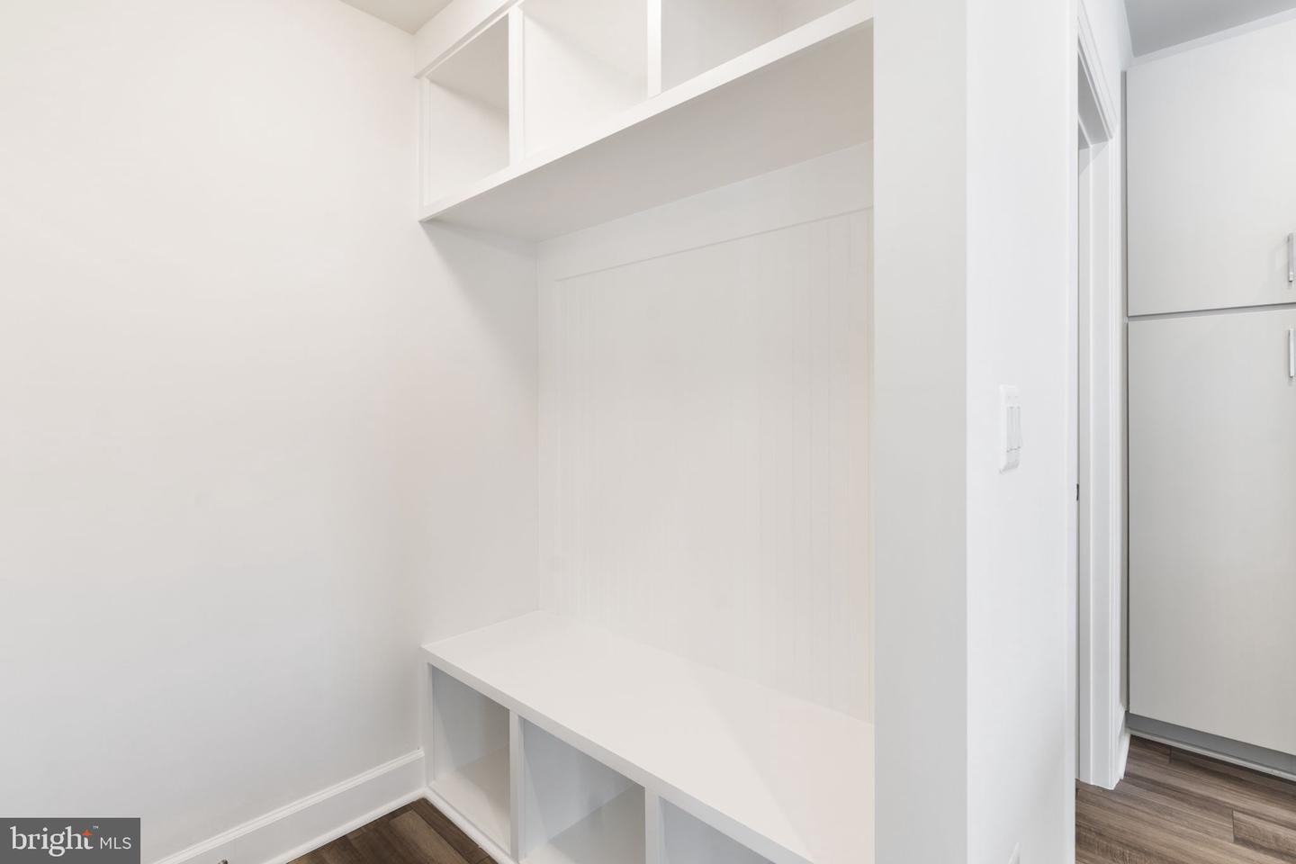 11568 CHAPMAN MILL DR, GLEN ALLEN, Virginia 23060, 4 Bedrooms Bedrooms, ,2 BathroomsBathrooms,Residential,For sale,11568 CHAPMAN MILL DR,VAHN2001112 MLS # VAHN2001112