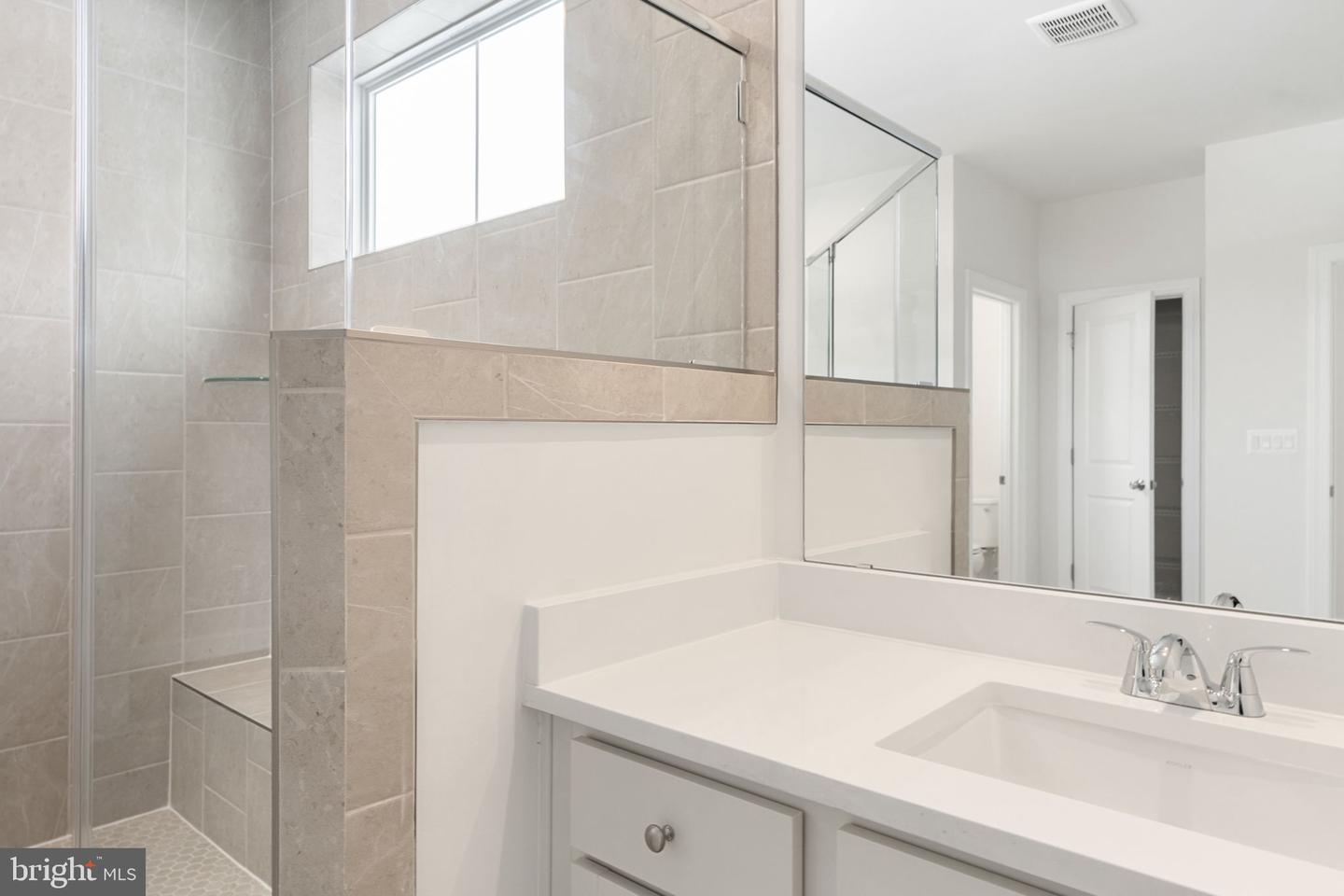 11568 CHAPMAN MILL DR, GLEN ALLEN, Virginia 23060, 4 Bedrooms Bedrooms, ,2 BathroomsBathrooms,Residential,For sale,11568 CHAPMAN MILL DR,VAHN2001112 MLS # VAHN2001112