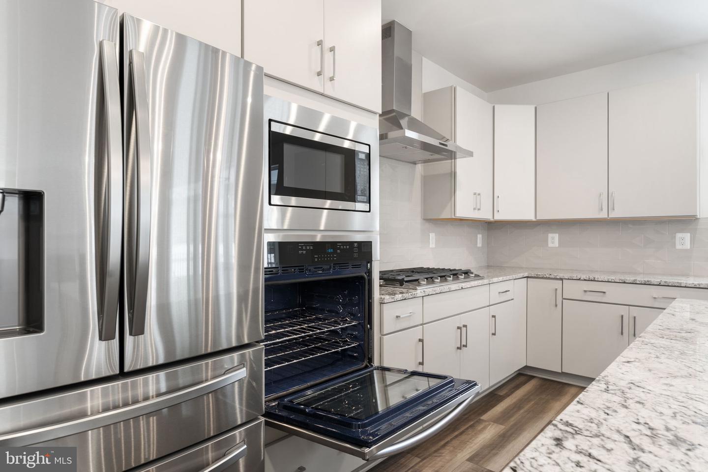 11568 CHAPMAN MILL DR, GLEN ALLEN, Virginia 23060, 4 Bedrooms Bedrooms, ,2 BathroomsBathrooms,Residential,For sale,11568 CHAPMAN MILL DR,VAHN2001112 MLS # VAHN2001112