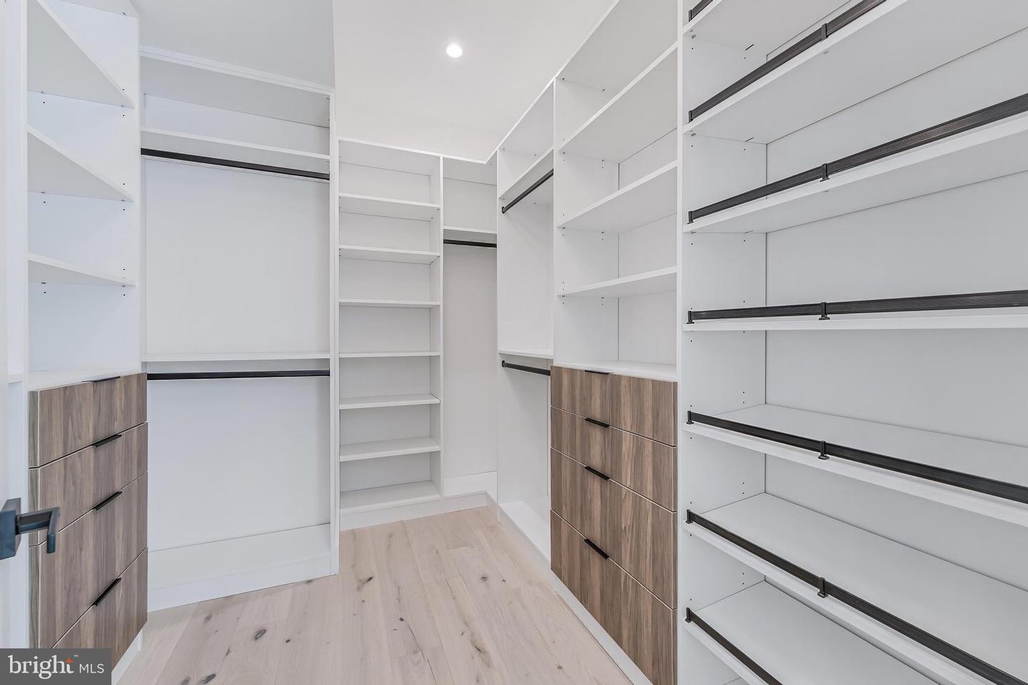 3215 COFER RD, FALLS CHURCH, Virginia 22042, 6 Bedrooms Bedrooms, ,6 BathroomsBathrooms,Residential,For sale,3215 COFER RD,VAFX2278438 MLS # VAFX2278438 3215 COFER RD, FALLS CHURCH, Virginia 22042, 6 Bedrooms Bedrooms, ,6 BathroomsBathrooms,Residential,For sale,3215 COFER RD,VAFX2278438 MLS # VAFX2278438