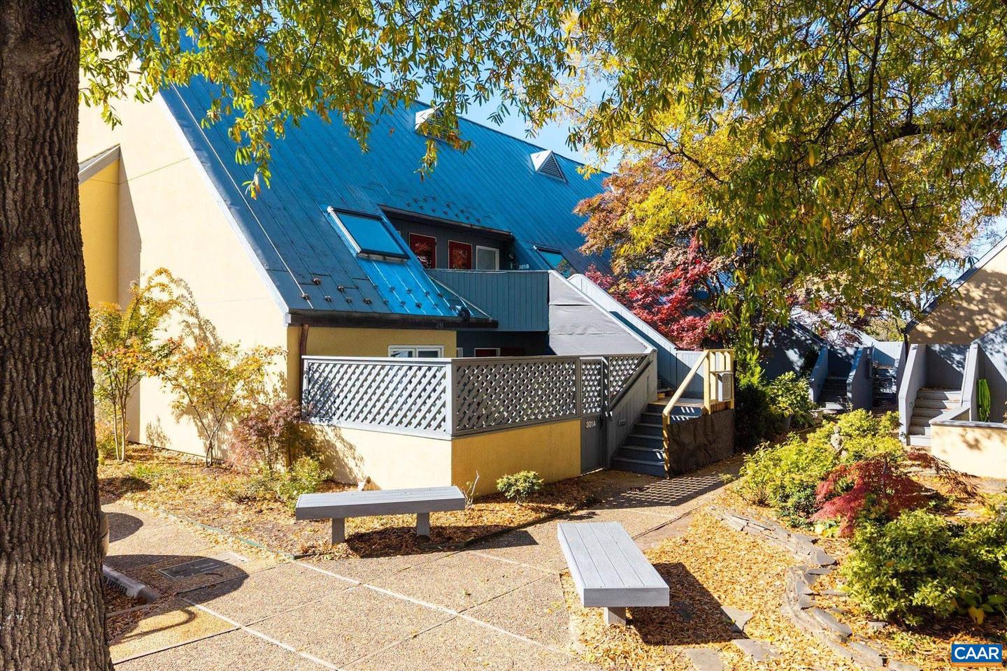 301 NW 2ND ST #C, CHARLOTTESVILLE, Virginia 22902, 2 Bedrooms Bedrooms, ,2 BathroomsBathrooms,Residential,For sale,301 NW 2ND ST #C,670896 MLS # 670896