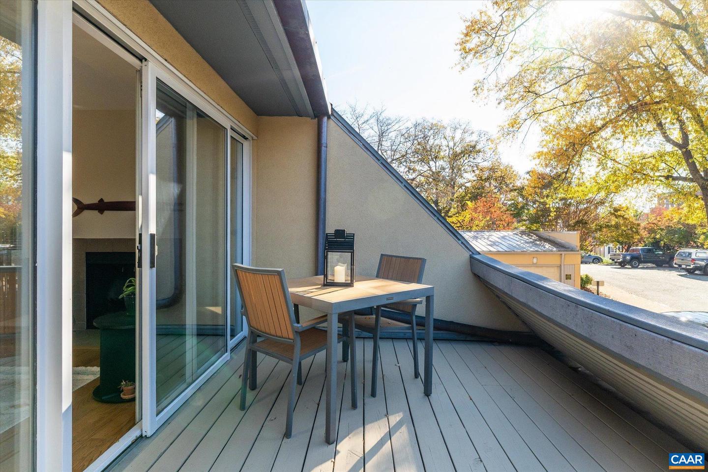 301 NW 2ND ST #C, CHARLOTTESVILLE, Virginia 22902, 2 Bedrooms Bedrooms, ,2 BathroomsBathrooms,Residential,For sale,301 NW 2ND ST #C,670896 MLS # 670896