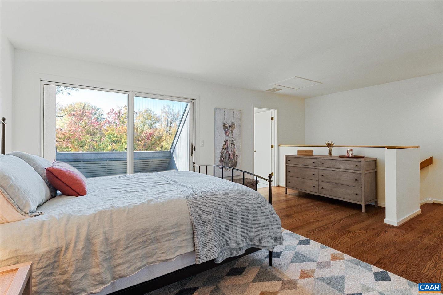 301 NW 2ND ST #C, CHARLOTTESVILLE, Virginia 22902, 2 Bedrooms Bedrooms, ,2 BathroomsBathrooms,Residential,For sale,301 NW 2ND ST #C,670896 MLS # 670896