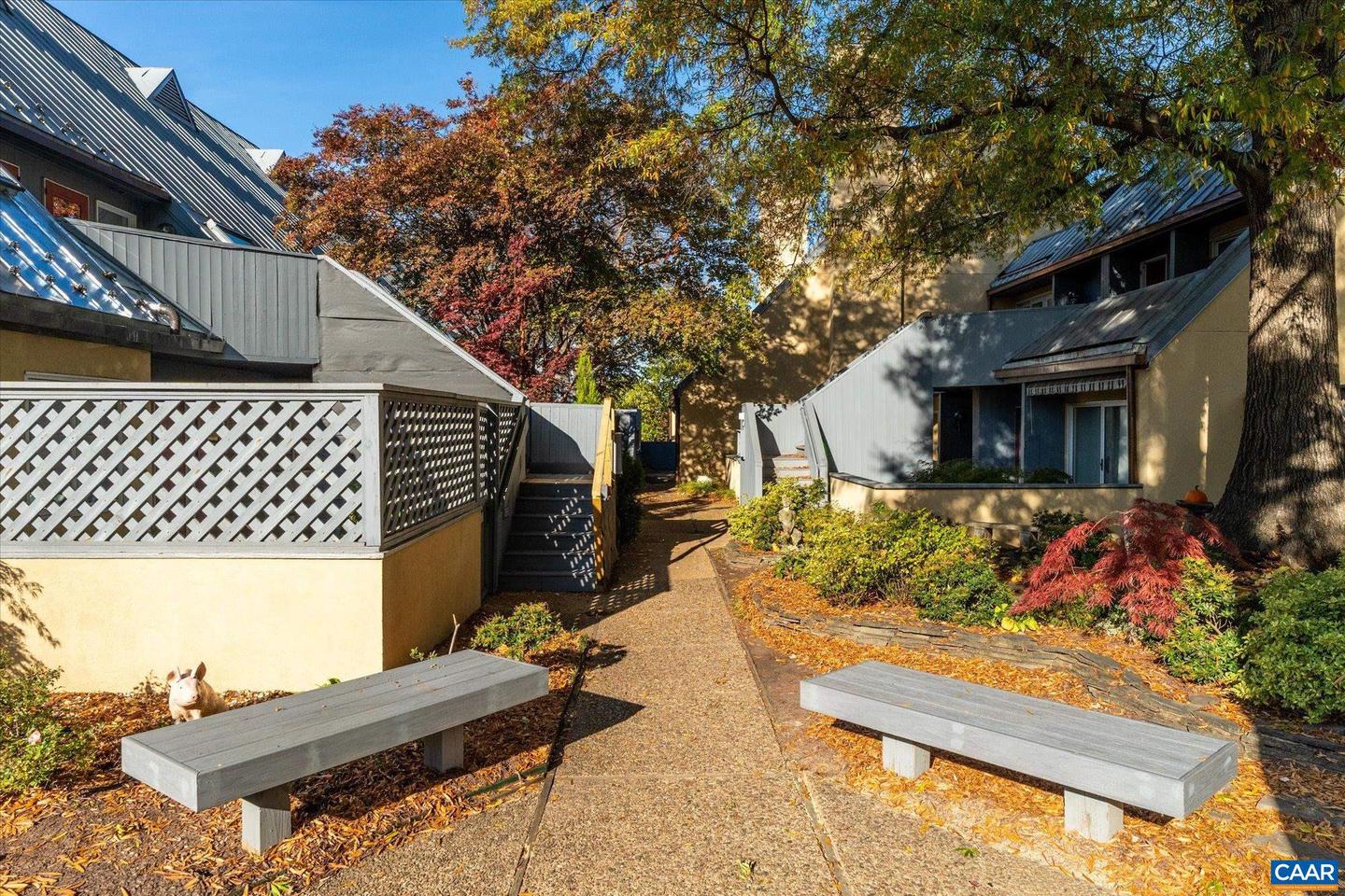 301 NW 2ND ST #C, CHARLOTTESVILLE, Virginia 22902, 2 Bedrooms Bedrooms, ,2 BathroomsBathrooms,Residential,For sale,301 NW 2ND ST #C,670896 MLS # 670896