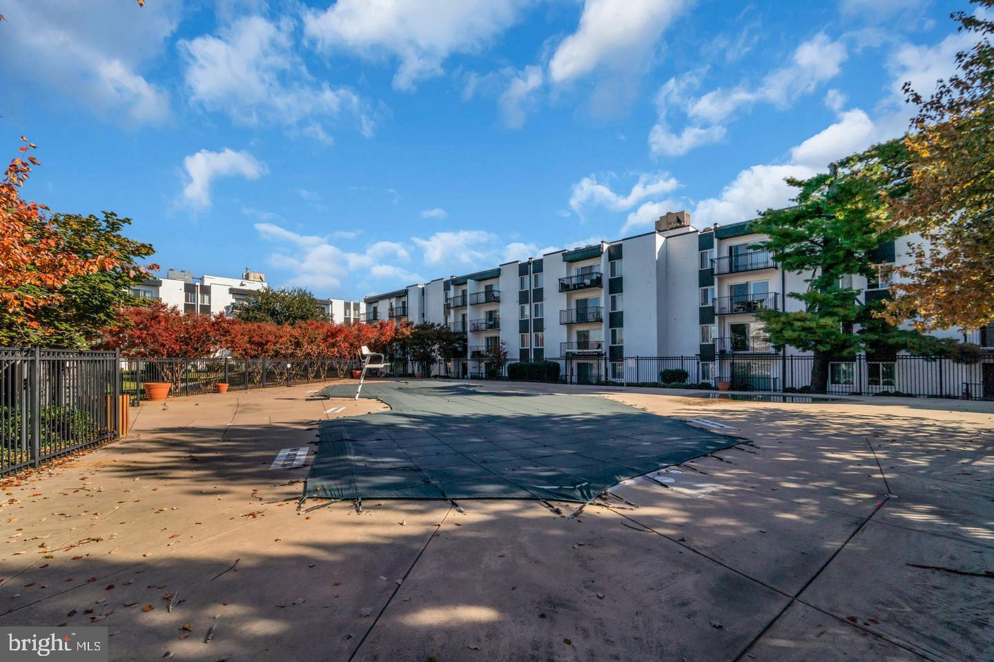 60 S VAN DORN ST #314, ALEXANDRIA, Virginia 22304, 1 Bedroom Bedrooms, ,1 BathroomBathrooms,Residential,For sale,60 S VAN DORN ST #314,VAAX2051612 MLS # VAAX2051612 60 S VAN DORN ST #314, ALEXANDRIA, Virginia 22304, 1 Bedroom Bedrooms, ,1 BathroomBathrooms,Residential,For sale,60 S VAN DORN ST #314,VAAX2051612 MLS # VAAX2051612