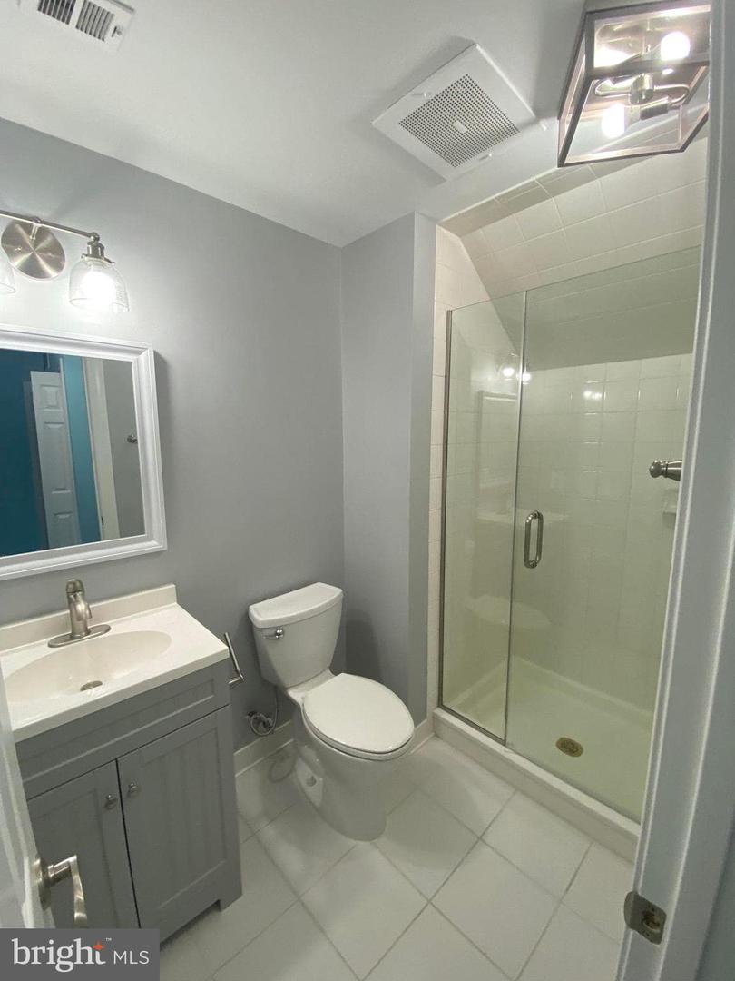 2256 S GARFIELD ST #11, ARLINGTON, Virginia 22206, 3 Bedrooms Bedrooms, ,3 BathroomsBathrooms,Residential,For sale,2256 S GARFIELD ST #11,VAAR2065886 MLS # VAAR2065886