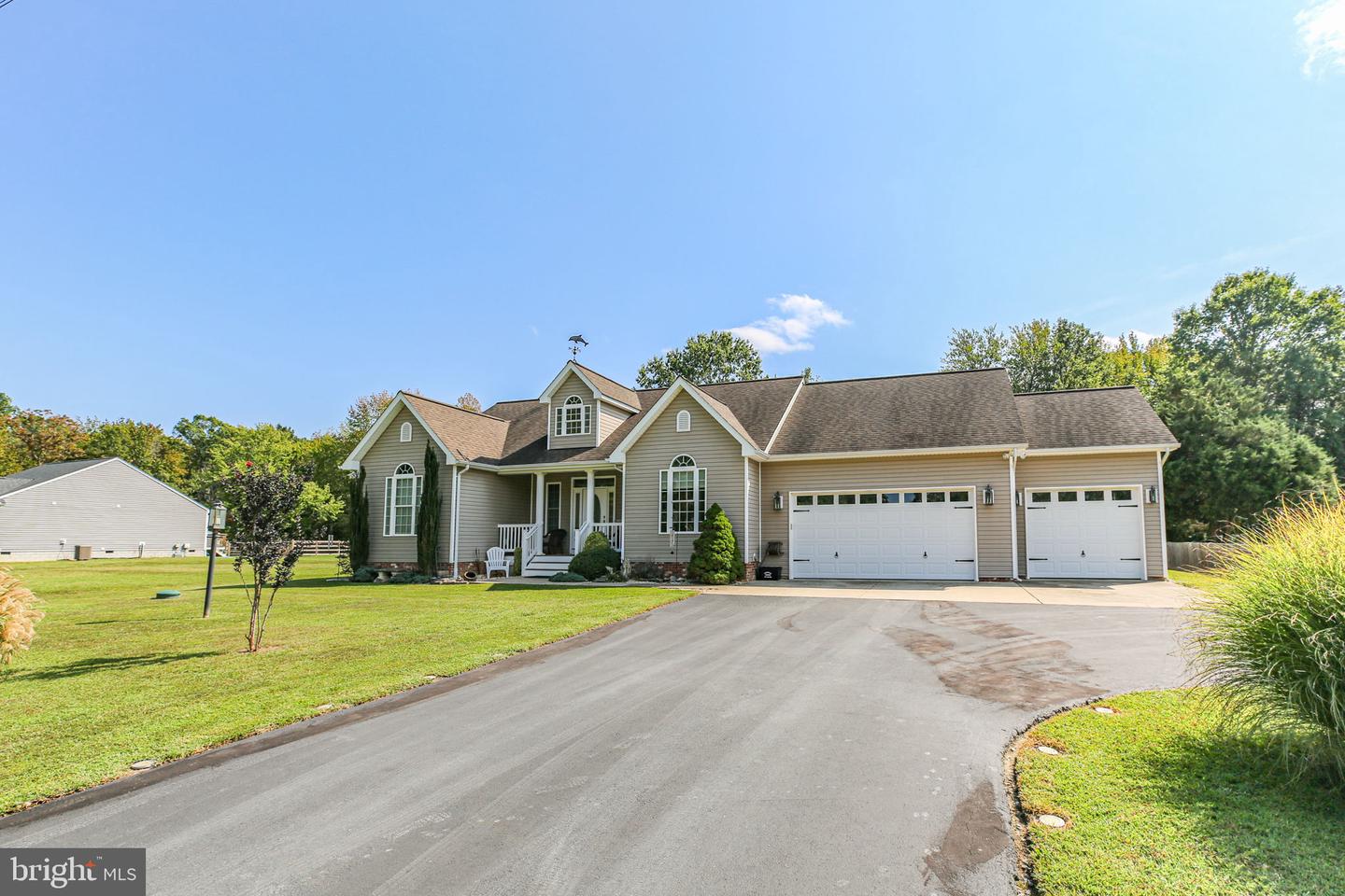 11 WOODROW DR, STAFFORD, Virginia 22554, 3 Bedrooms Bedrooms, ,2 BathroomsBathrooms,Residential,For sale,11 WOODROW DR,VAST2044132 MLS # VAST2044132