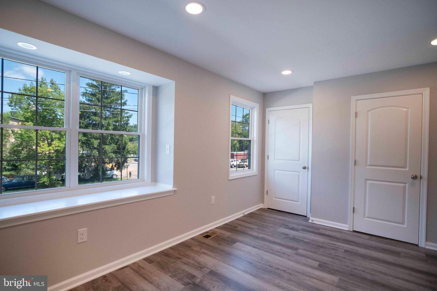 33 DUCK ST W, FRONT ROYAL, Virginia 22630, 3 Bedrooms Bedrooms, ,3 BathroomsBathrooms,Residential,For sale,33 DUCK ST W,VAWR2012746 MLS # VAWR2012746