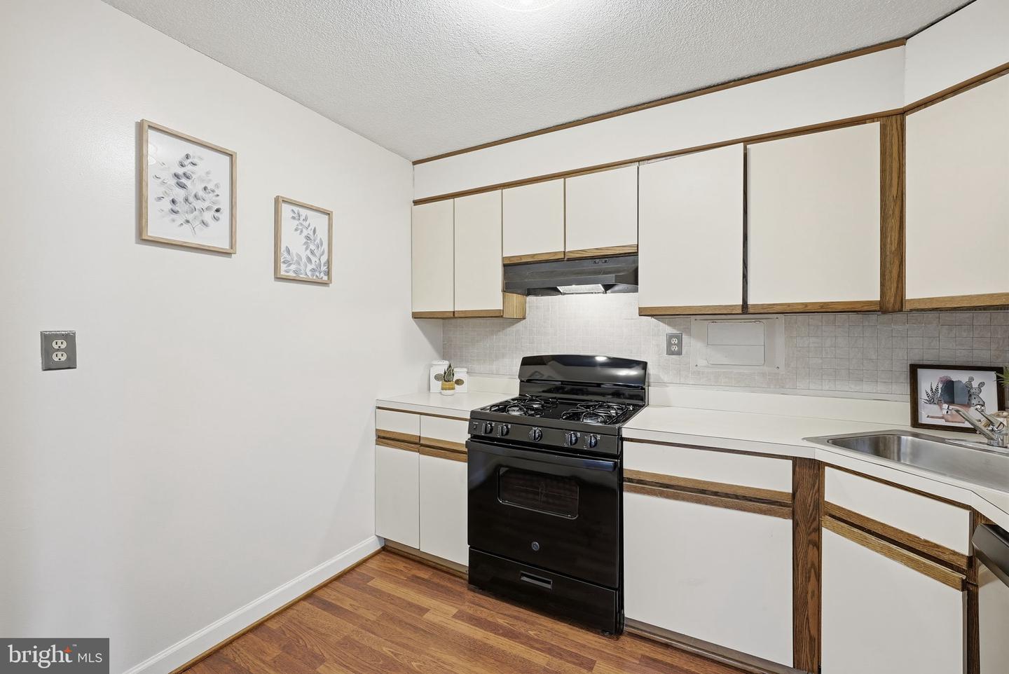 4600 S FOUR MILE RUN DR #321, ARLINGTON, Virginia 22204, 1 Bedroom Bedrooms, ,1 BathroomBathrooms,Residential,For sale,4600 S FOUR MILE RUN DR #321,VAAR2065268 MLS # VAAR2065268