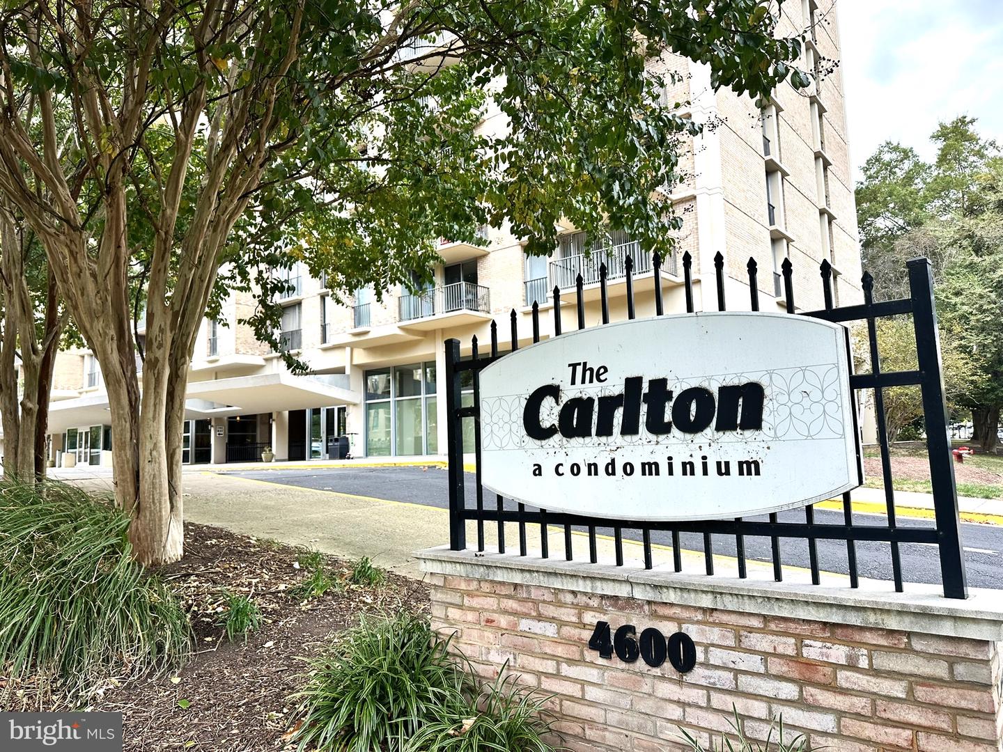 4600 S FOUR MILE RUN DR #321, ARLINGTON, Virginia 22204, 1 Bedroom Bedrooms, ,1 BathroomBathrooms,Residential,For sale,4600 S FOUR MILE RUN DR #321,VAAR2065268 MLS # VAAR2065268