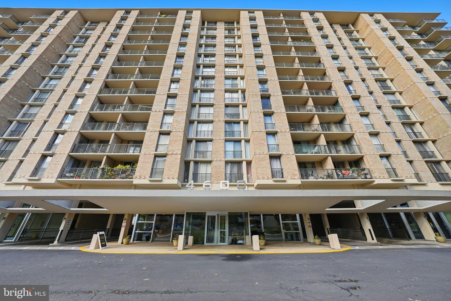 4600 S FOUR MILE RUN DR #321, ARLINGTON, Virginia 22204, 1 Bedroom Bedrooms, ,1 BathroomBathrooms,Residential,For sale,4600 S FOUR MILE RUN DR #321,VAAR2065268 MLS # VAAR2065268
