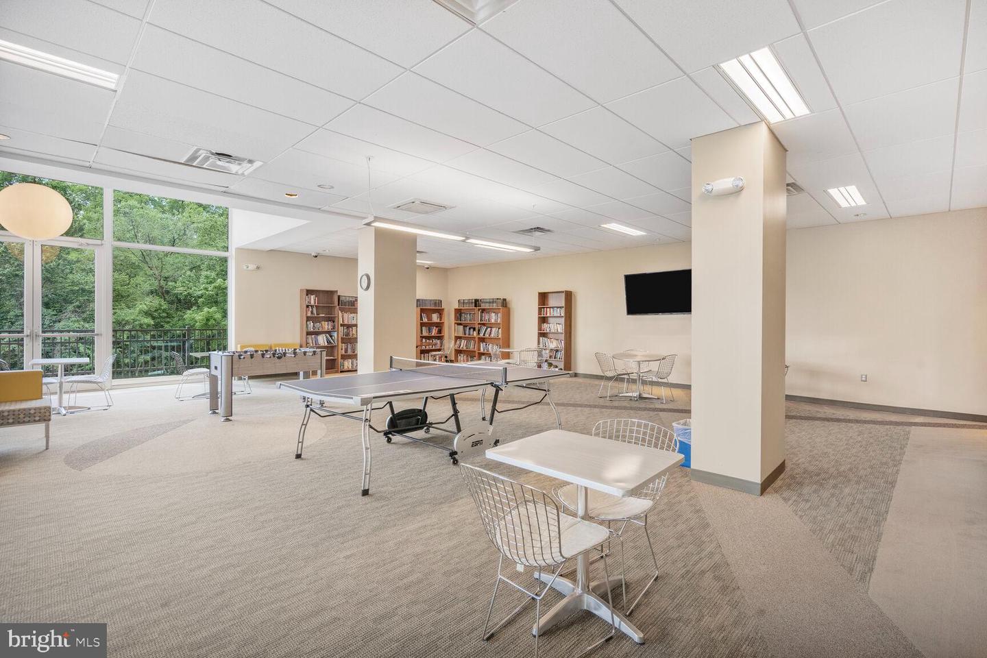 4600 S FOUR MILE RUN DR #321, ARLINGTON, Virginia 22204, 1 Bedroom Bedrooms, ,1 BathroomBathrooms,Residential,For sale,4600 S FOUR MILE RUN DR #321,VAAR2065268 MLS # VAAR2065268