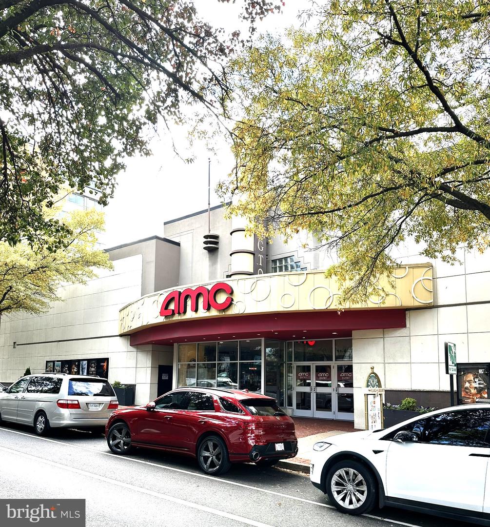 4600 S FOUR MILE RUN DR #321, ARLINGTON, Virginia 22204, 1 Bedroom Bedrooms, ,1 BathroomBathrooms,Residential,For sale,4600 S FOUR MILE RUN DR #321,VAAR2065268 MLS # VAAR2065268