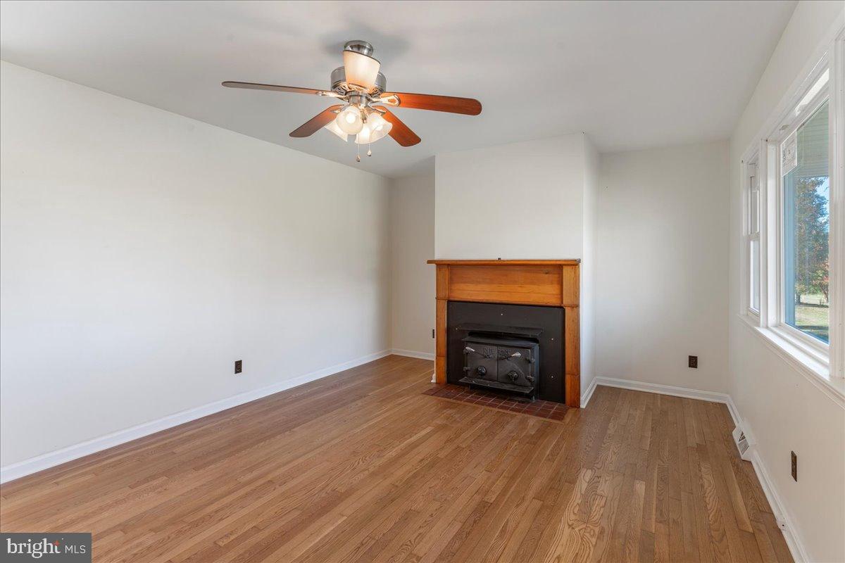 15217 OLD GORDONSVILLE RD, ORANGE, Virginia 22960, 3 Bedrooms Bedrooms, 7 Rooms Rooms,1 BathroomBathrooms,Residential,For sale,15217 OLD GORDONSVILLE RD,VAOR2012720 MLS # VAOR2012720