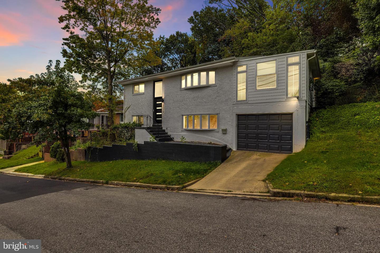 WASHINGTON, District Of Columbia 20020, 4 Bedrooms Bedrooms, 12 Rooms Rooms,3 BathroomsBathrooms,Residential,For sale,DCDC2230646 MLS # DCDC2230646