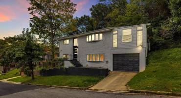 WASHINGTON, District Of Columbia 20020, 4 Bedrooms Bedrooms, 12 Rooms Rooms,3 BathroomsBathrooms,Residential,For sale,DCDC2230646 MLS # DCDC2230646