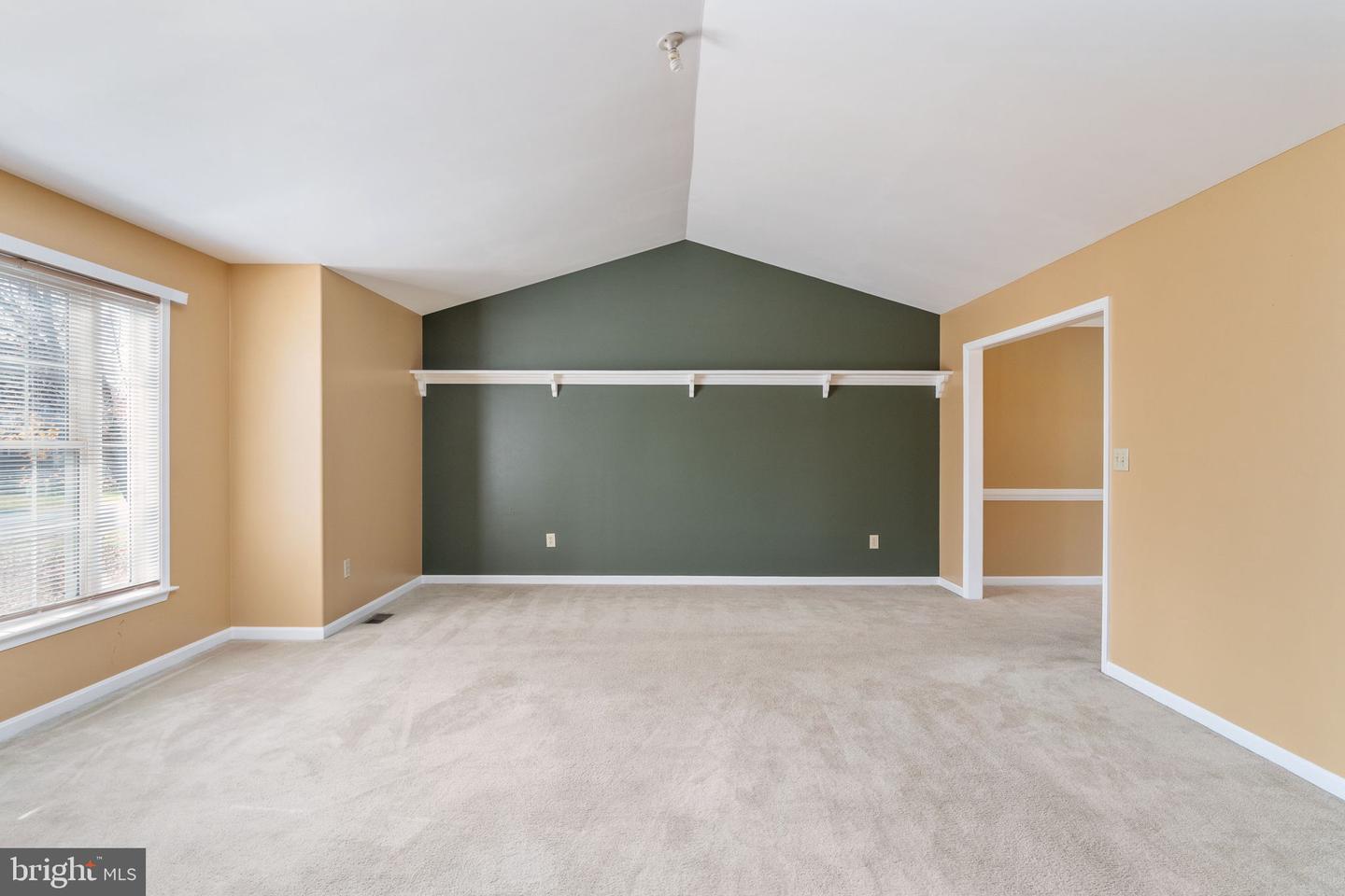 2011 SIERRA DR, FREDERICKSBURG, Virginia 22405, 4 Bedrooms Bedrooms, 13 Rooms Rooms,3 BathroomsBathrooms,Residential,For sale,2011 SIERRA DR,VAST2044128 MLS # VAST2044128