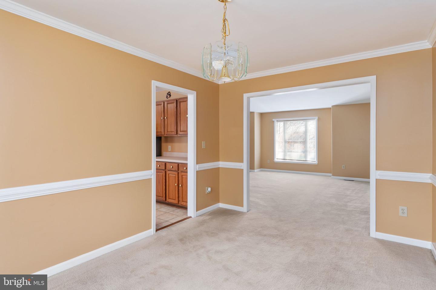 2011 SIERRA DR, FREDERICKSBURG, Virginia 22405, 4 Bedrooms Bedrooms, 13 Rooms Rooms,3 BathroomsBathrooms,Residential,For sale,2011 SIERRA DR,VAST2044128 MLS # VAST2044128