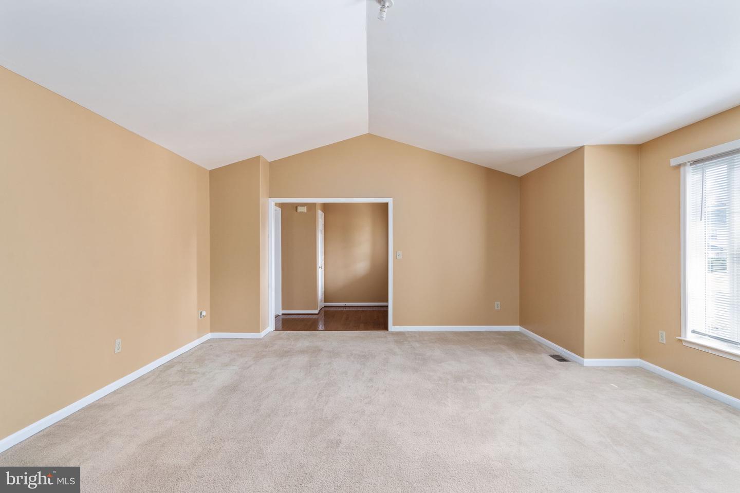 2011 SIERRA DR, FREDERICKSBURG, Virginia 22405, 4 Bedrooms Bedrooms, 13 Rooms Rooms,3 BathroomsBathrooms,Residential,For sale,2011 SIERRA DR,VAST2044128 MLS # VAST2044128