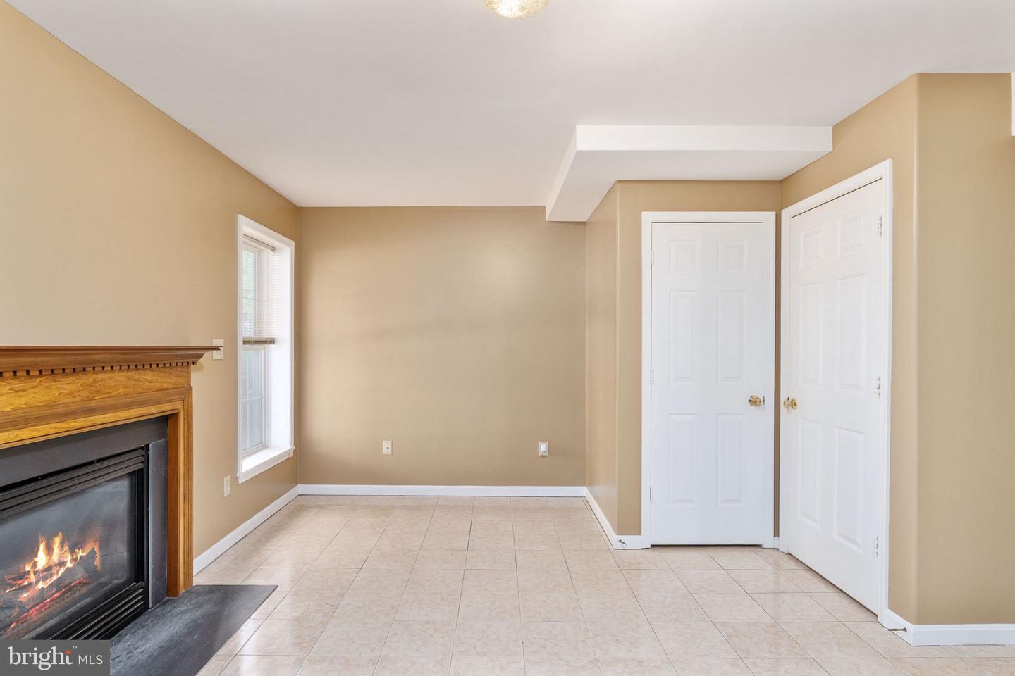 2011 SIERRA DR, FREDERICKSBURG, Virginia 22405, 4 Bedrooms Bedrooms, 13 Rooms Rooms,3 BathroomsBathrooms,Residential,For sale,2011 SIERRA DR,VAST2044128 MLS # VAST2044128