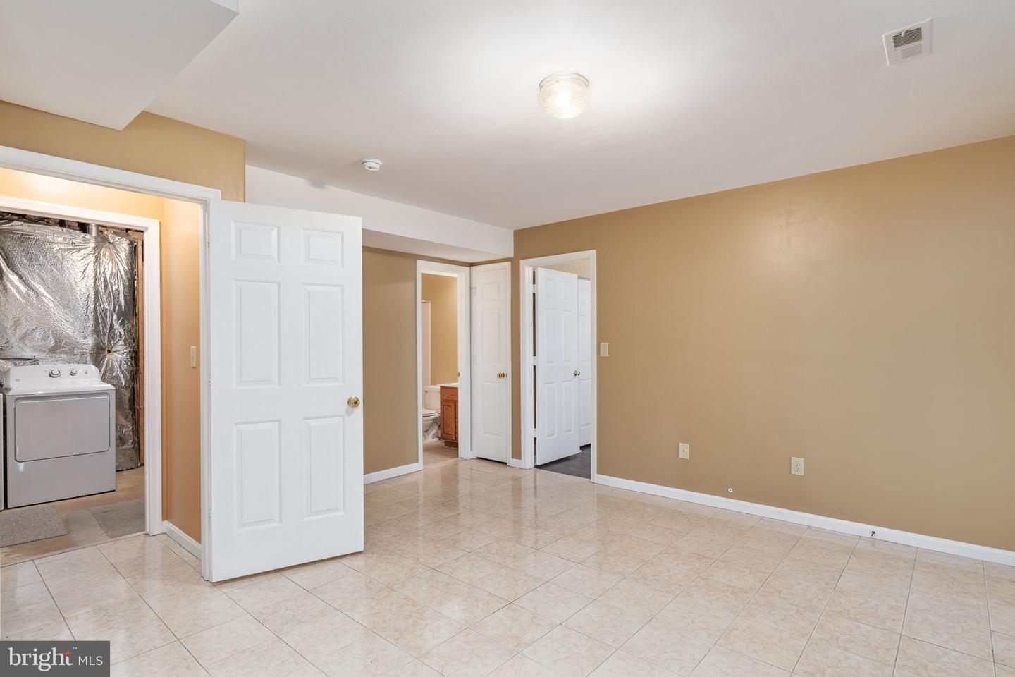 2011 SIERRA DR, FREDERICKSBURG, Virginia 22405, 4 Bedrooms Bedrooms, 13 Rooms Rooms,3 BathroomsBathrooms,Residential,For sale,2011 SIERRA DR,VAST2044128 MLS # VAST2044128