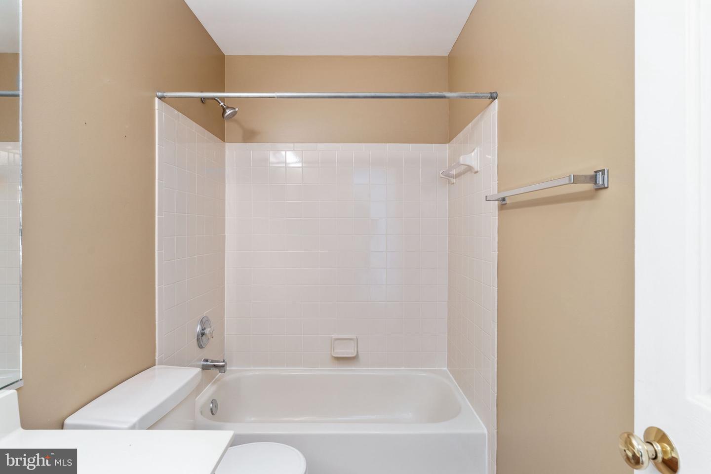 2011 SIERRA DR, FREDERICKSBURG, Virginia 22405, 4 Bedrooms Bedrooms, 13 Rooms Rooms,3 BathroomsBathrooms,Residential,For sale,2011 SIERRA DR,VAST2044128 MLS # VAST2044128