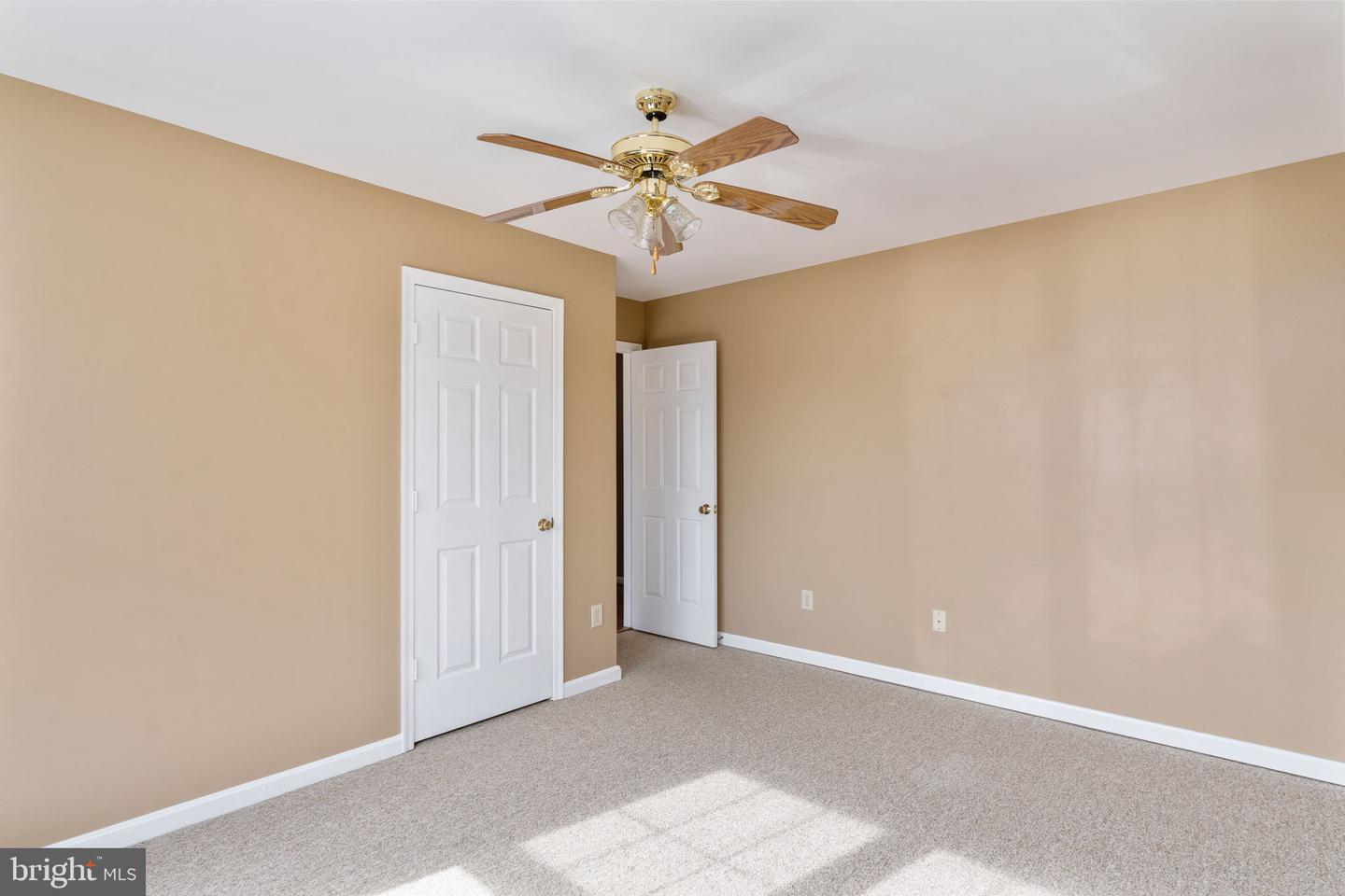 2011 SIERRA DR, FREDERICKSBURG, Virginia 22405, 4 Bedrooms Bedrooms, 13 Rooms Rooms,3 BathroomsBathrooms,Residential,For sale,2011 SIERRA DR,VAST2044128 MLS # VAST2044128