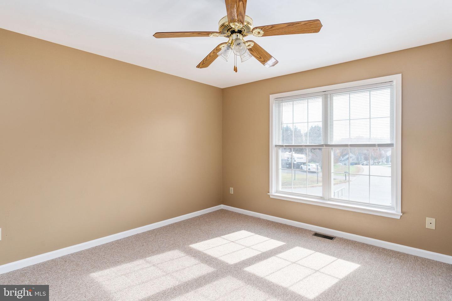 2011 SIERRA DR, FREDERICKSBURG, Virginia 22405, 4 Bedrooms Bedrooms, 13 Rooms Rooms,3 BathroomsBathrooms,Residential,For sale,2011 SIERRA DR,VAST2044128 MLS # VAST2044128