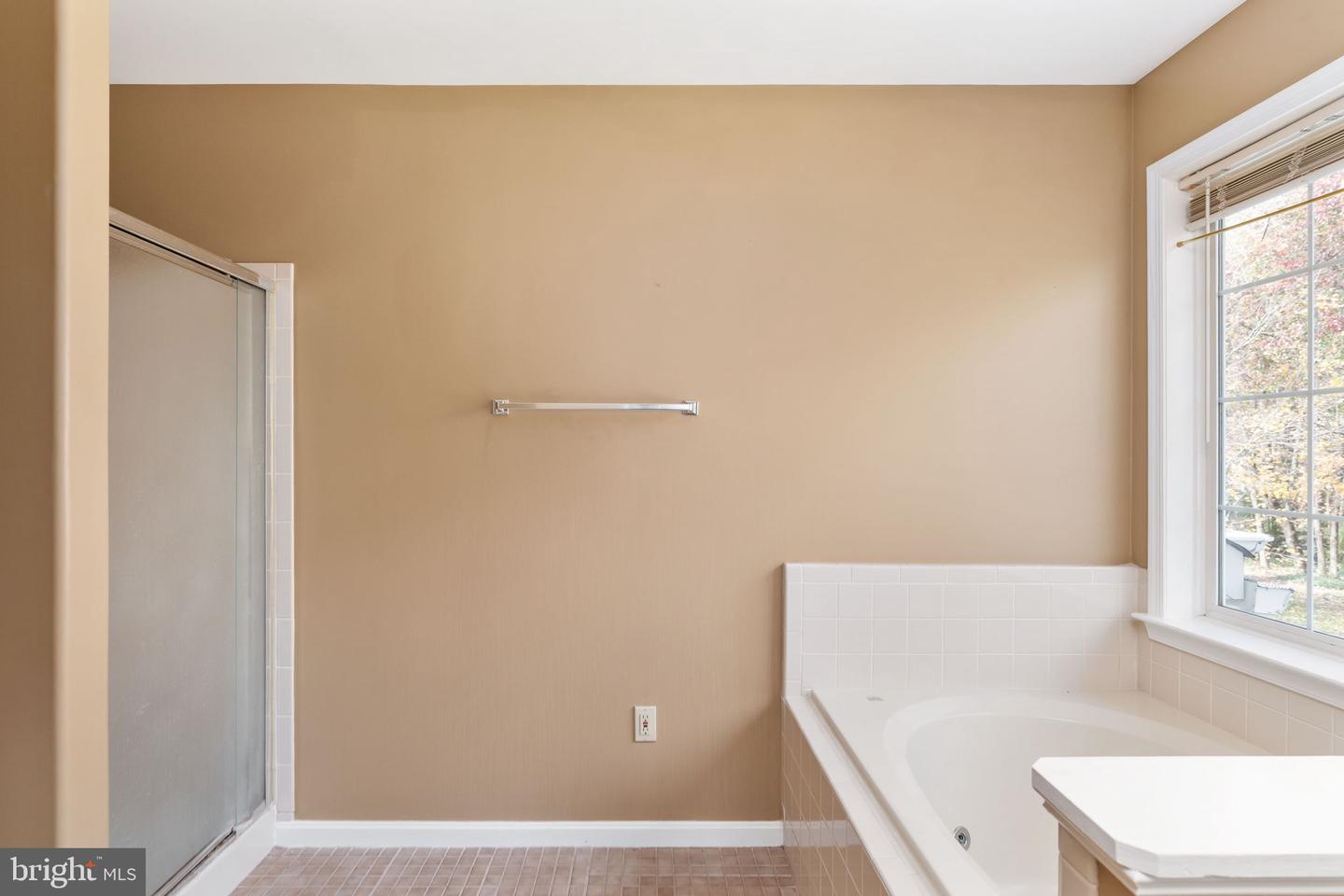 2011 SIERRA DR, FREDERICKSBURG, Virginia 22405, 4 Bedrooms Bedrooms, 13 Rooms Rooms,3 BathroomsBathrooms,Residential,For sale,2011 SIERRA DR,VAST2044128 MLS # VAST2044128