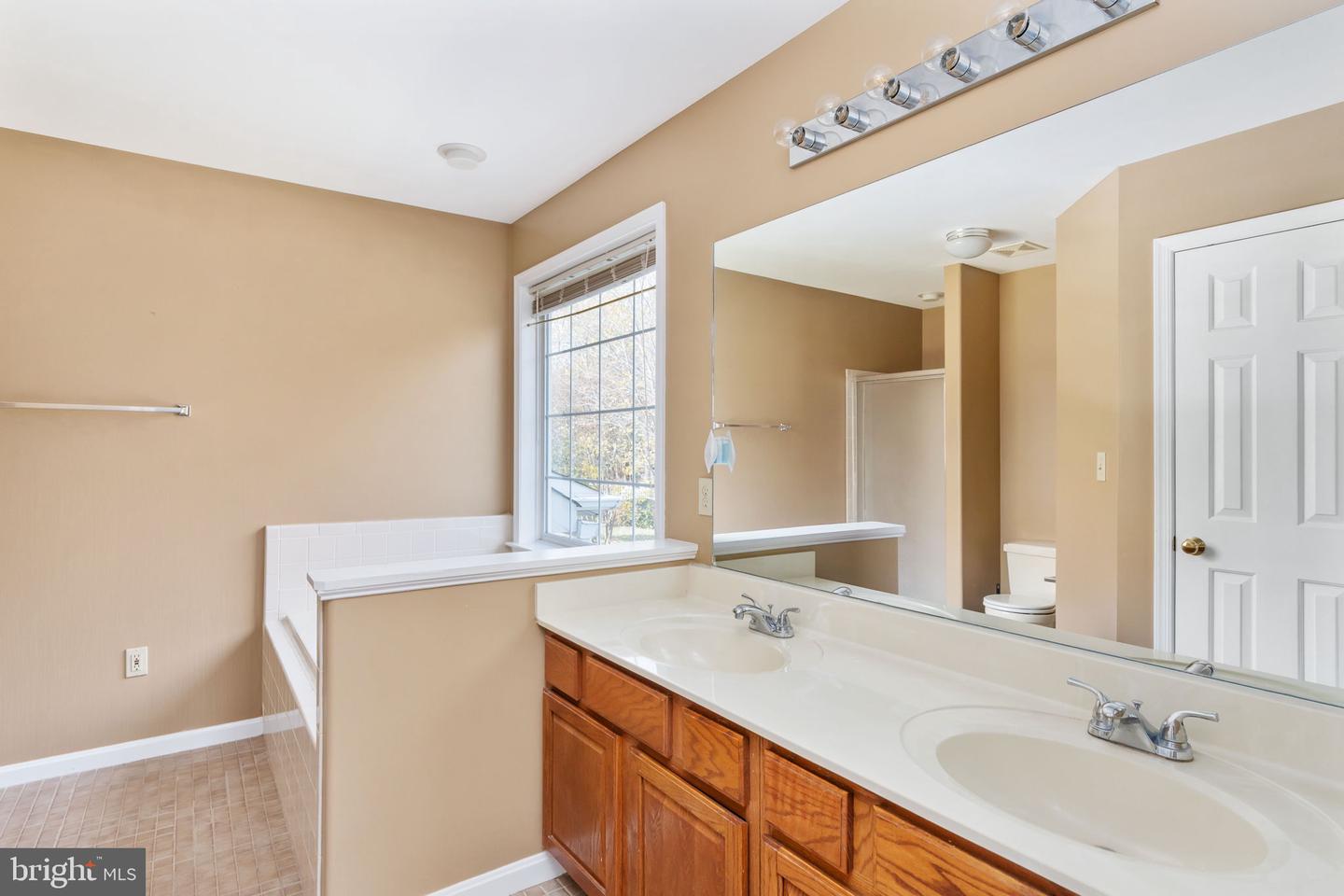 2011 SIERRA DR, FREDERICKSBURG, Virginia 22405, 4 Bedrooms Bedrooms, 13 Rooms Rooms,3 BathroomsBathrooms,Residential,For sale,2011 SIERRA DR,VAST2044128 MLS # VAST2044128